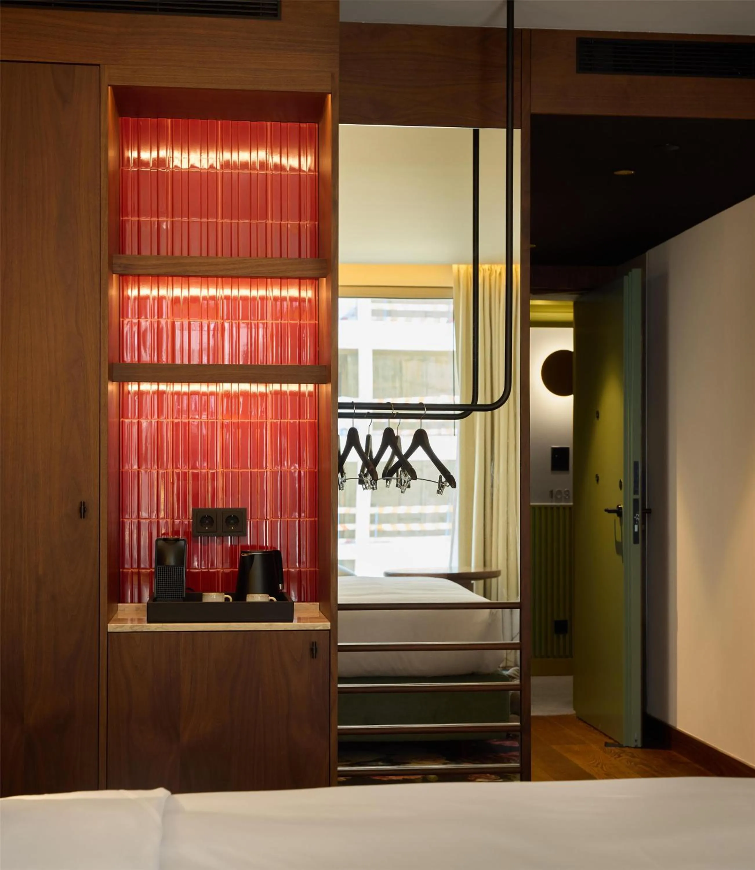 Photo of the whole room, Bed in DUO Hotel Lisbon, Curio Collection by Hilton