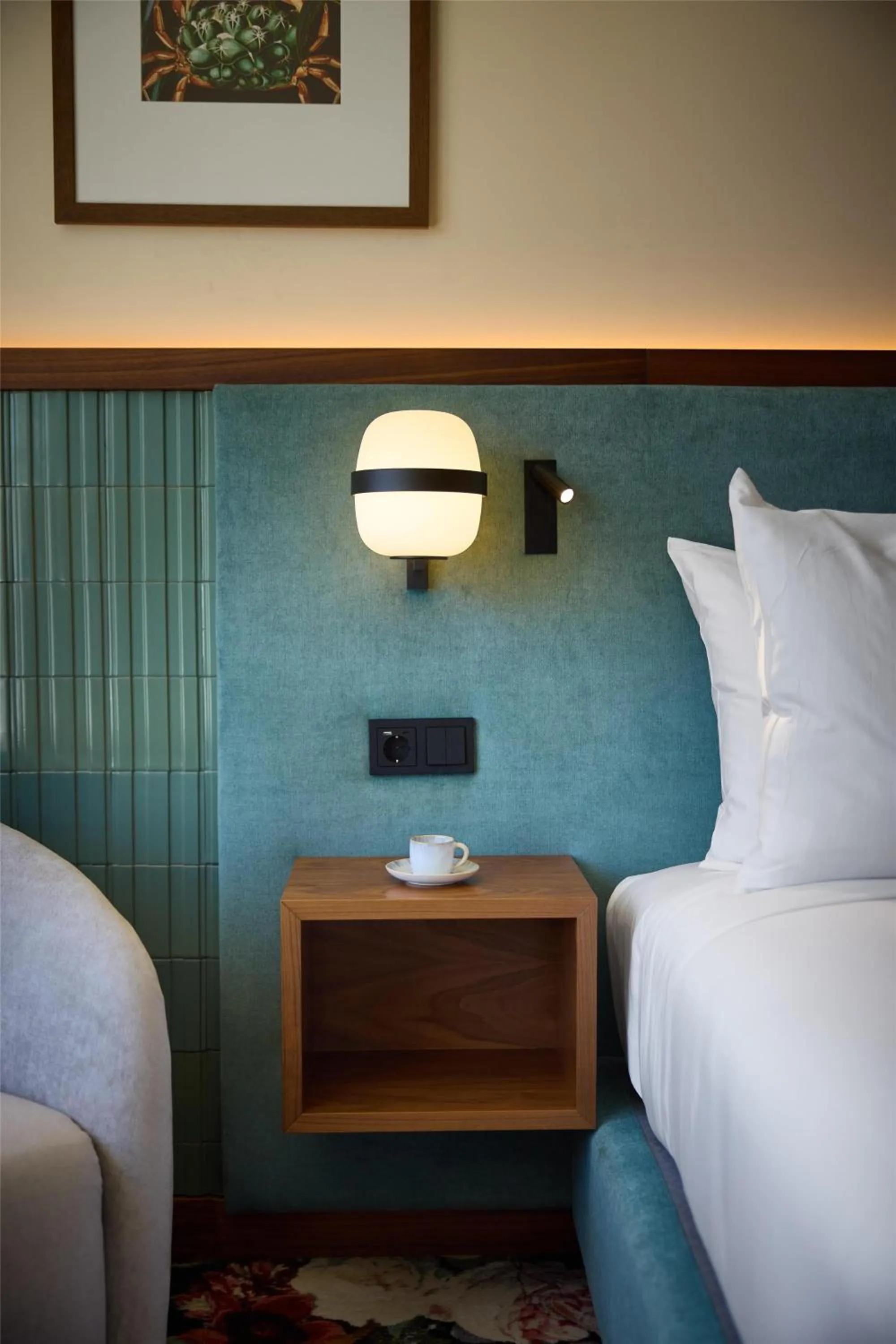 Photo of the whole room, Bed in DUO Hotel Lisbon, Curio Collection by Hilton