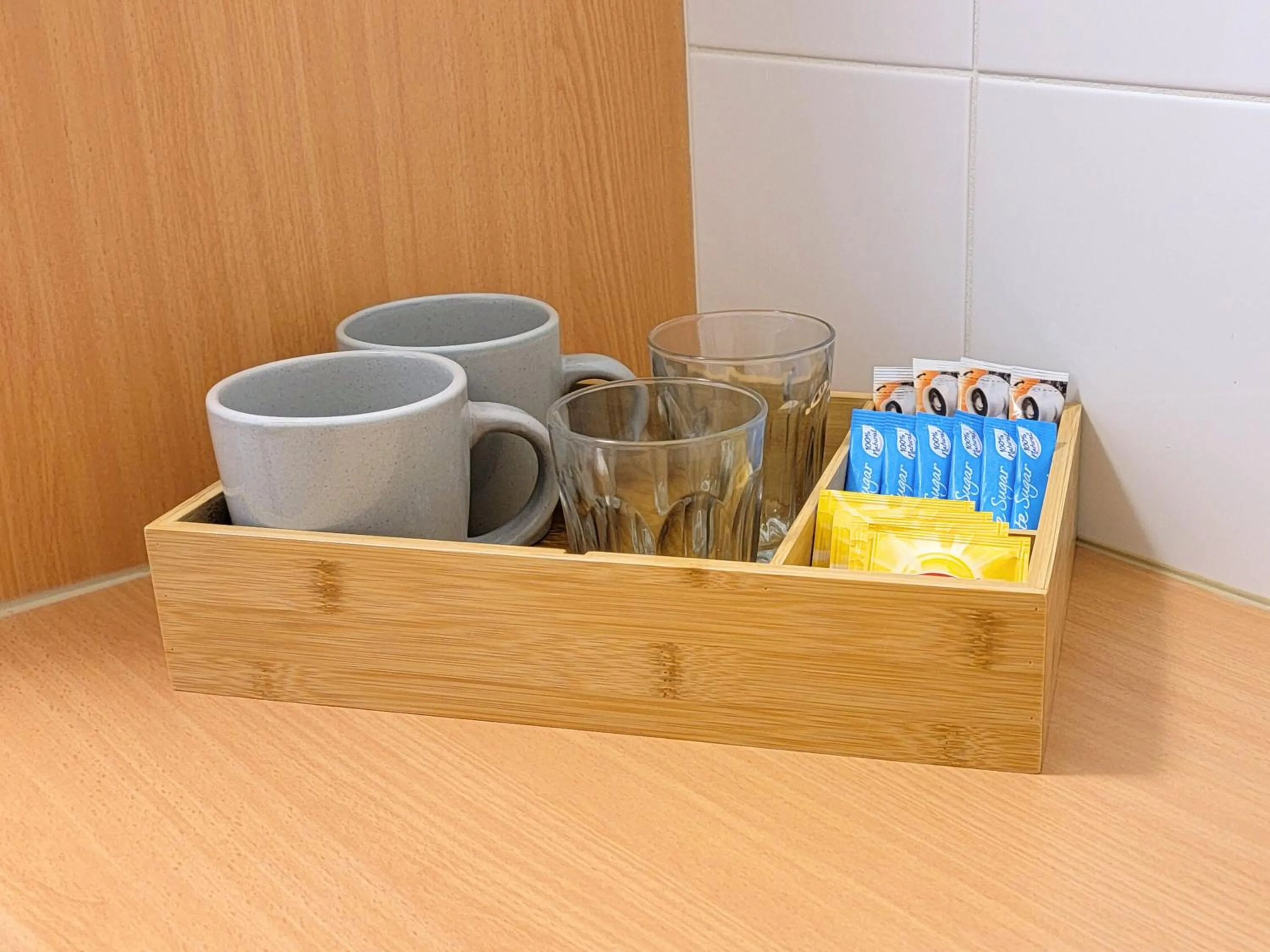 Coffee/tea facilities in Flag Motor Lodge