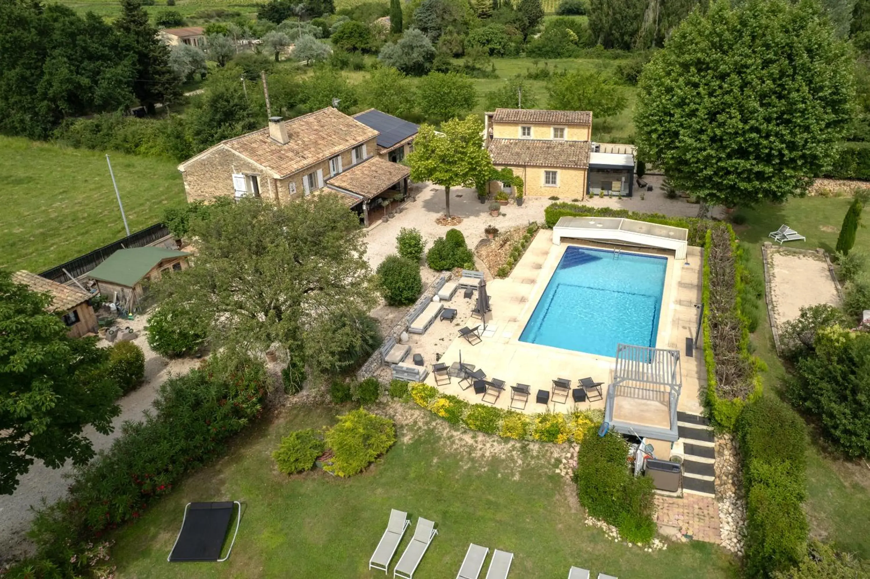 chambres d hotes Le Mas Julien piscine chauffée adult only chambres d hotes Le Mas Julien piscine chauffée adult only