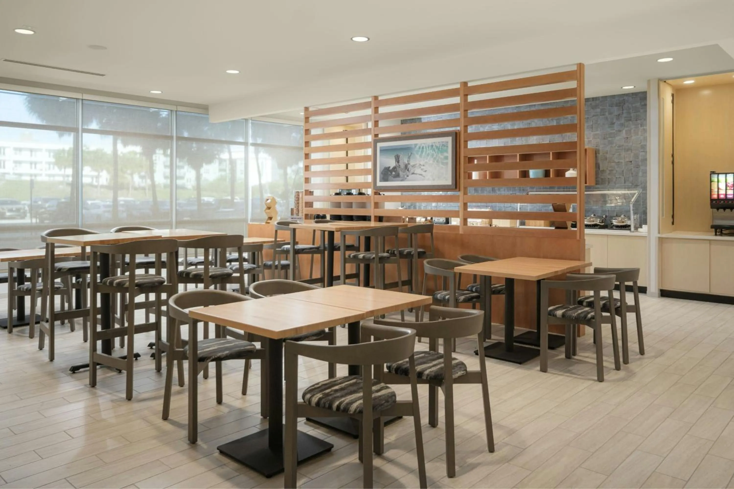 Breakfast in SpringHill Suites by Marriott Tampa Downtown