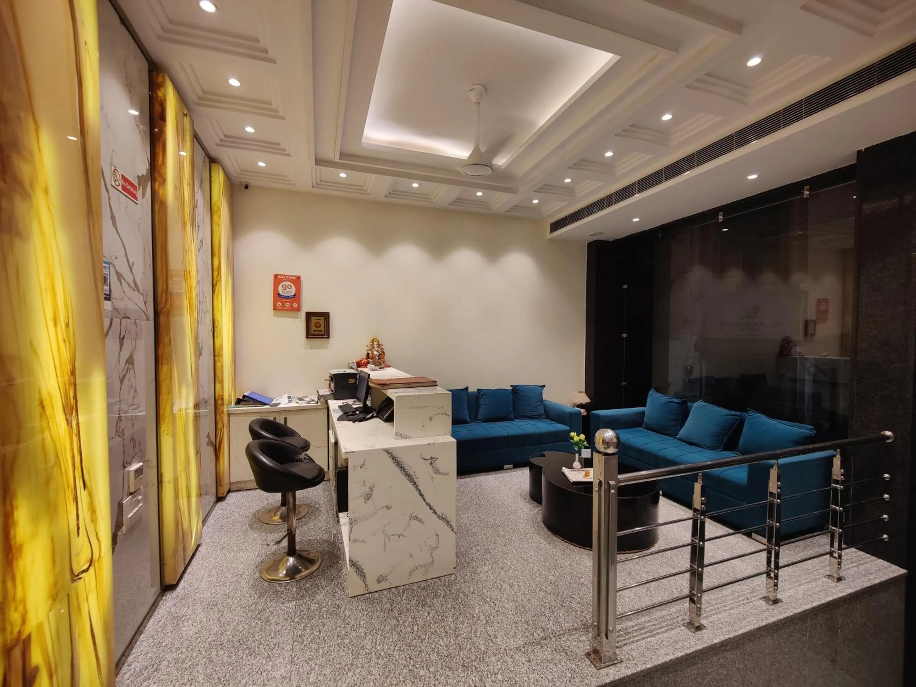 Lobby or reception in Hotel Z Suites with FREE Airport Drop