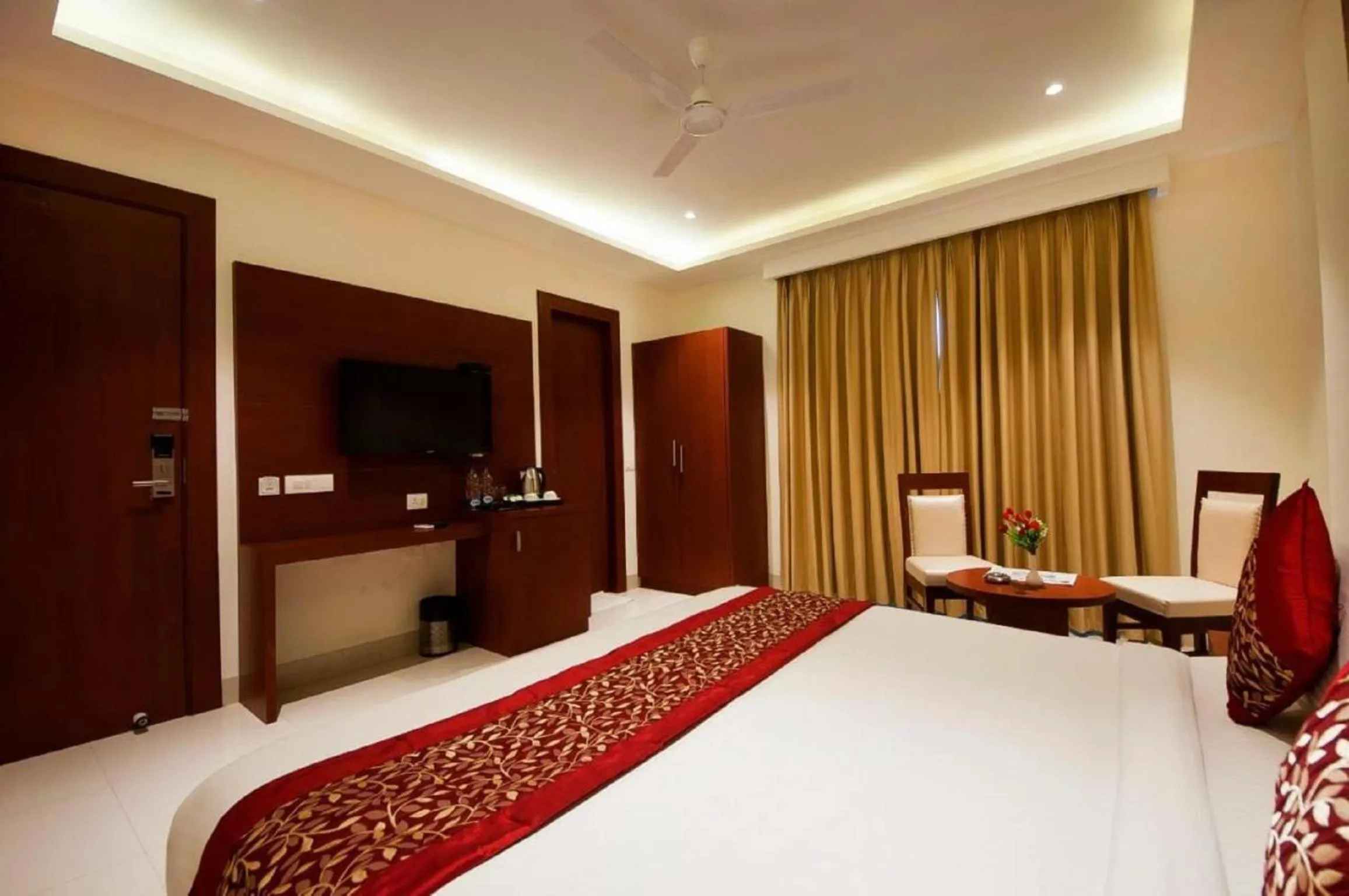 Bedroom, Bed in Hotel Z Suites with FREE Airport Drop