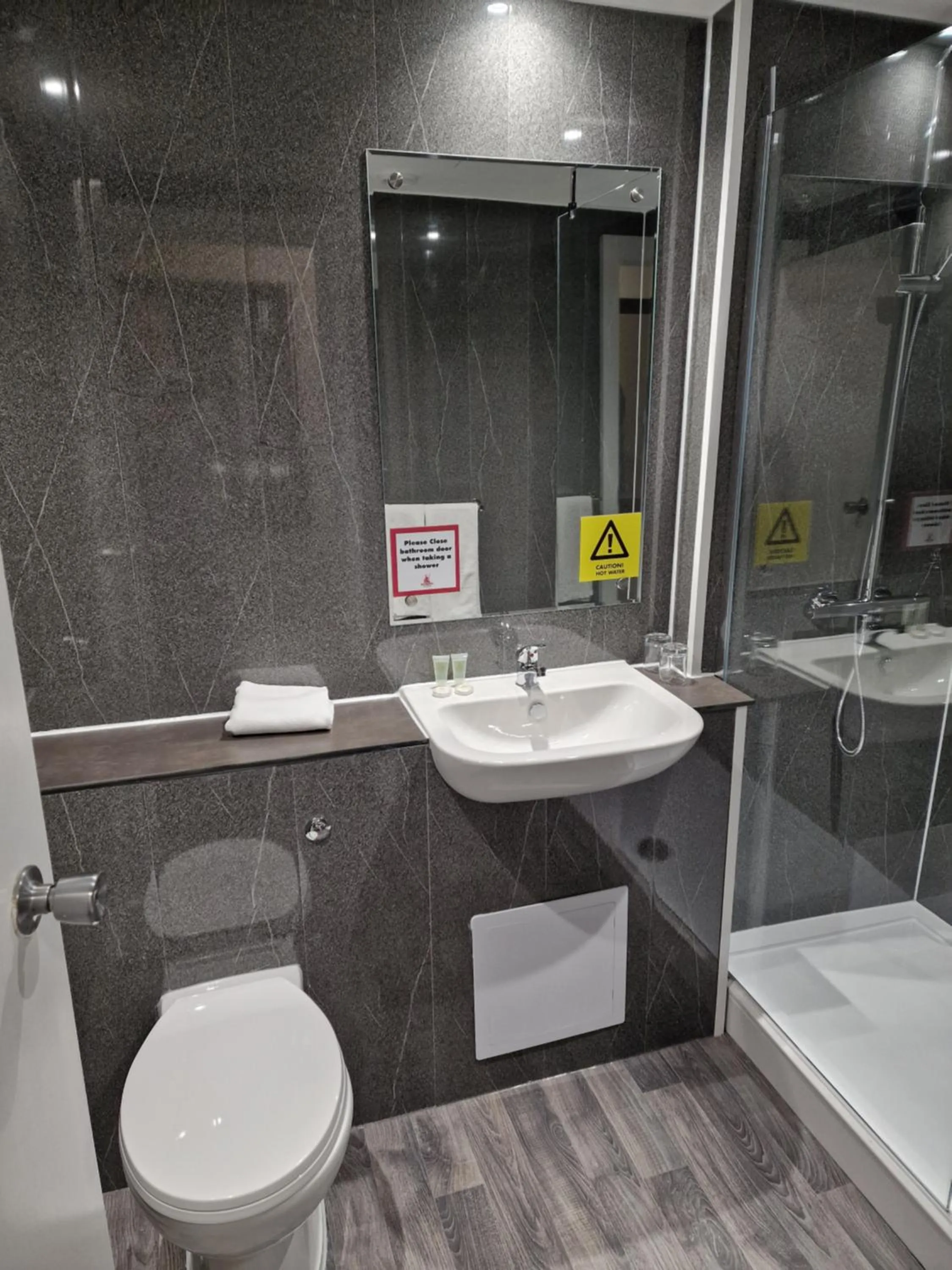 Shower in Britannia Hotel Birmingham New Street Station Birmingham