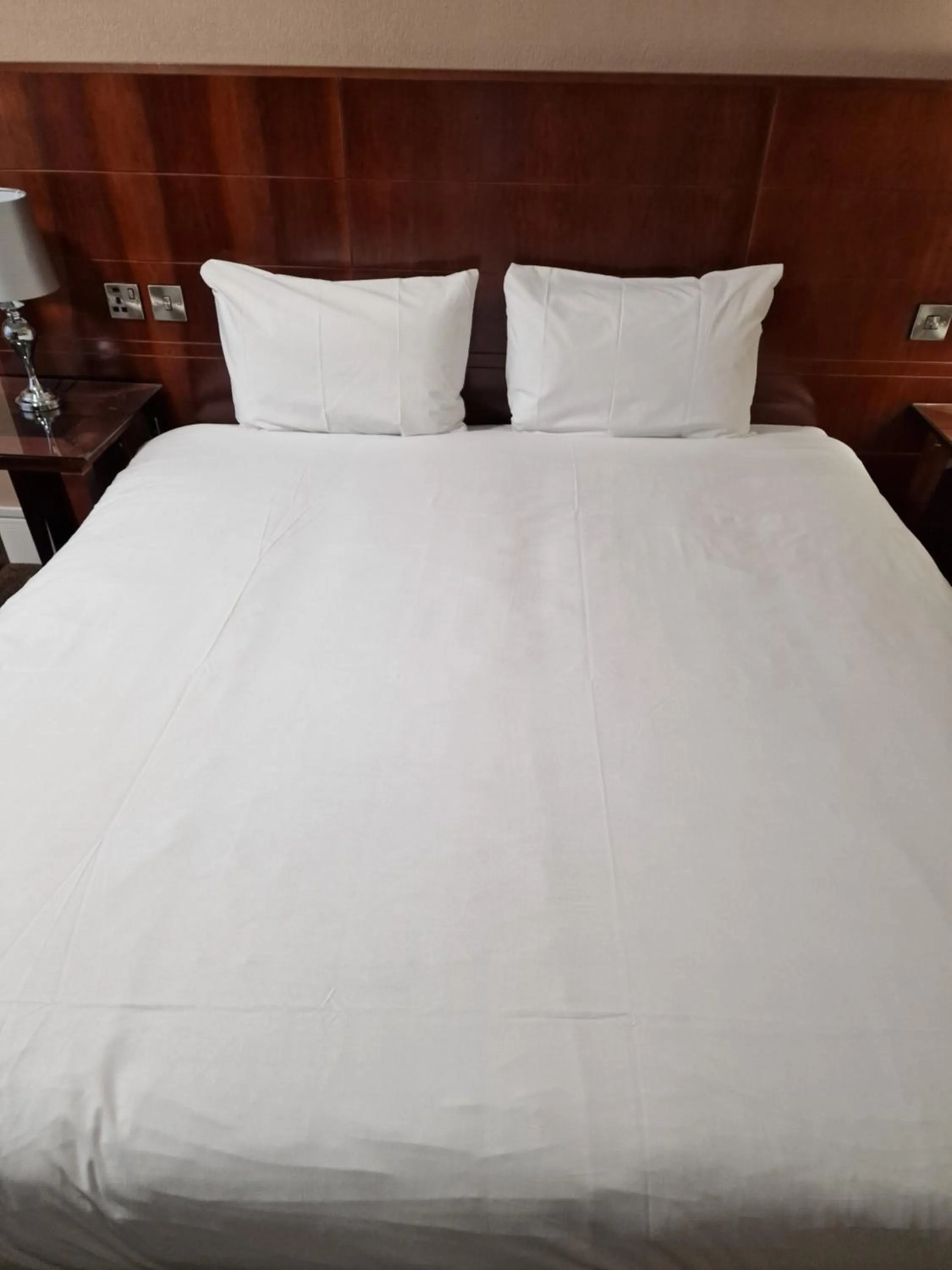 Bed in Britannia Hotel Birmingham New Street Station Birmingham