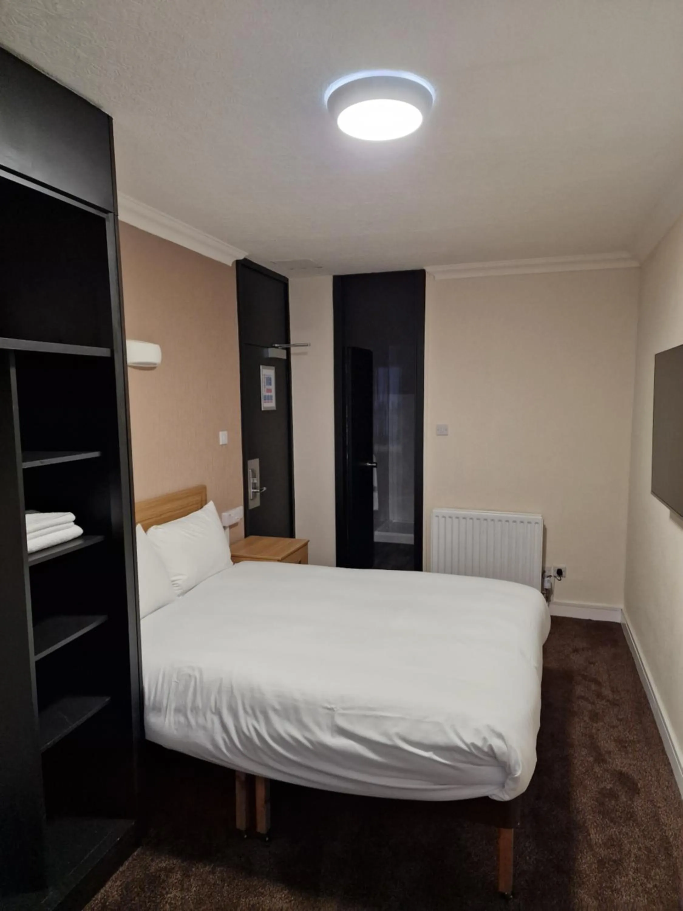 Bed in Britannia Hotel Birmingham New Street Station Birmingham