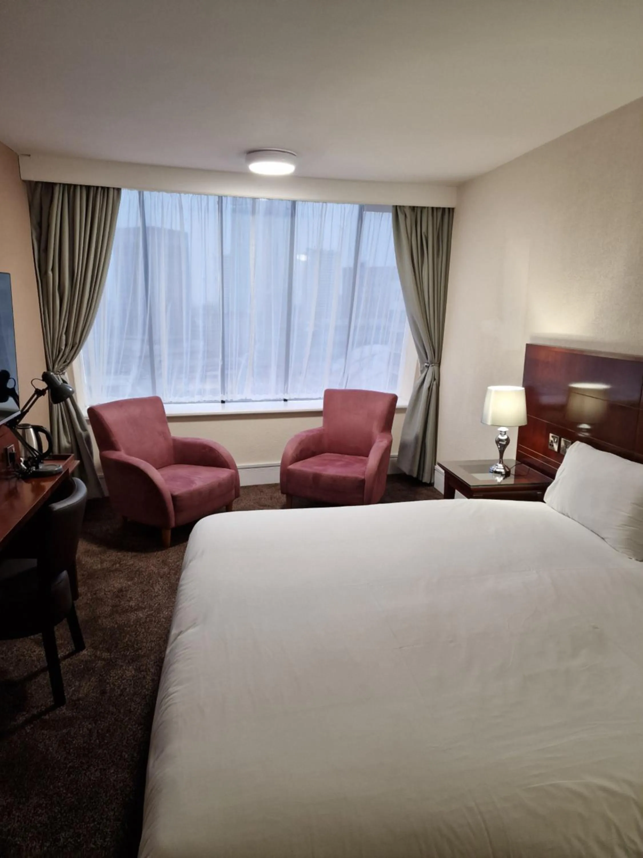 Bed in Britannia Hotel Birmingham New Street Station Birmingham