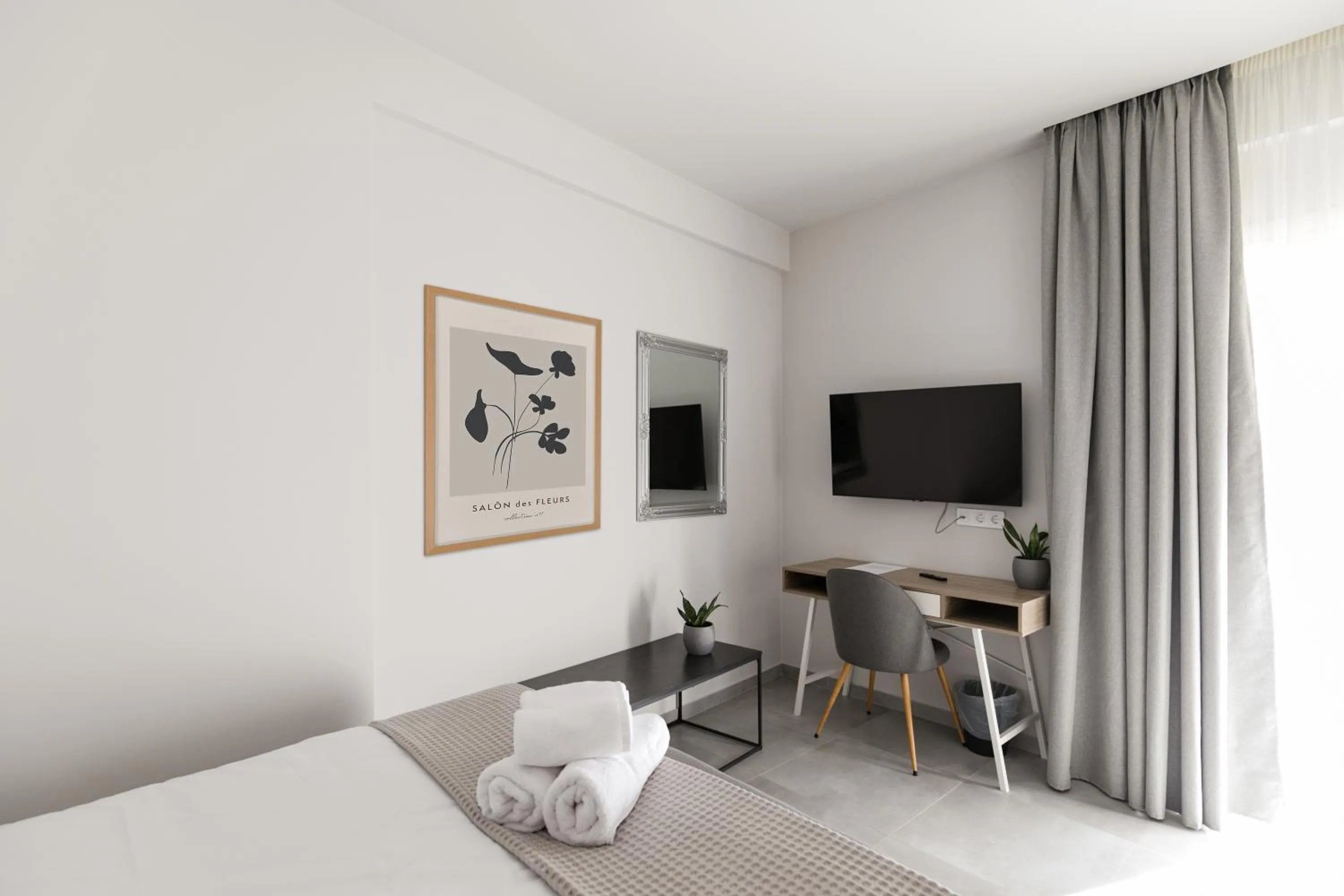 Photo of the whole room, Bed in Comfort City Suites & Rooms