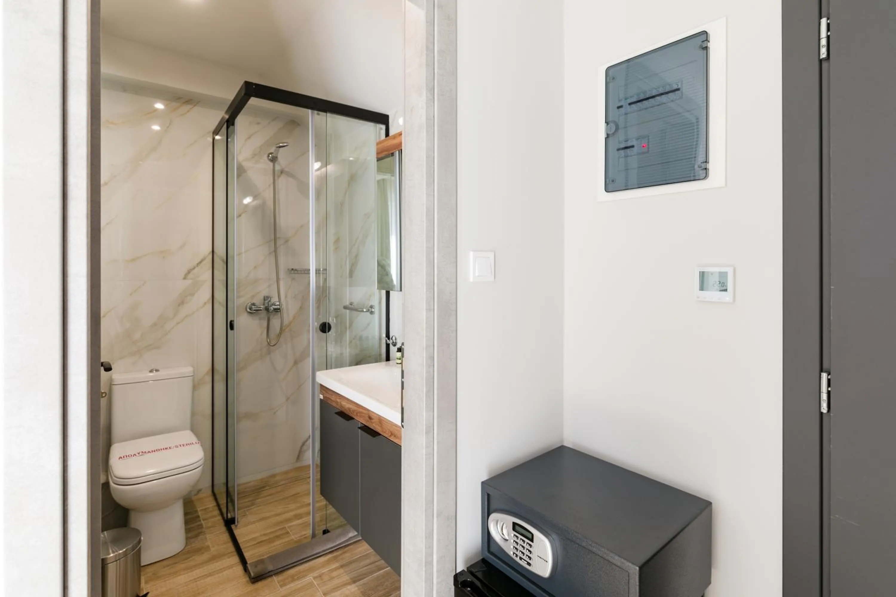 Bathroom in Comfort City Suites & Rooms