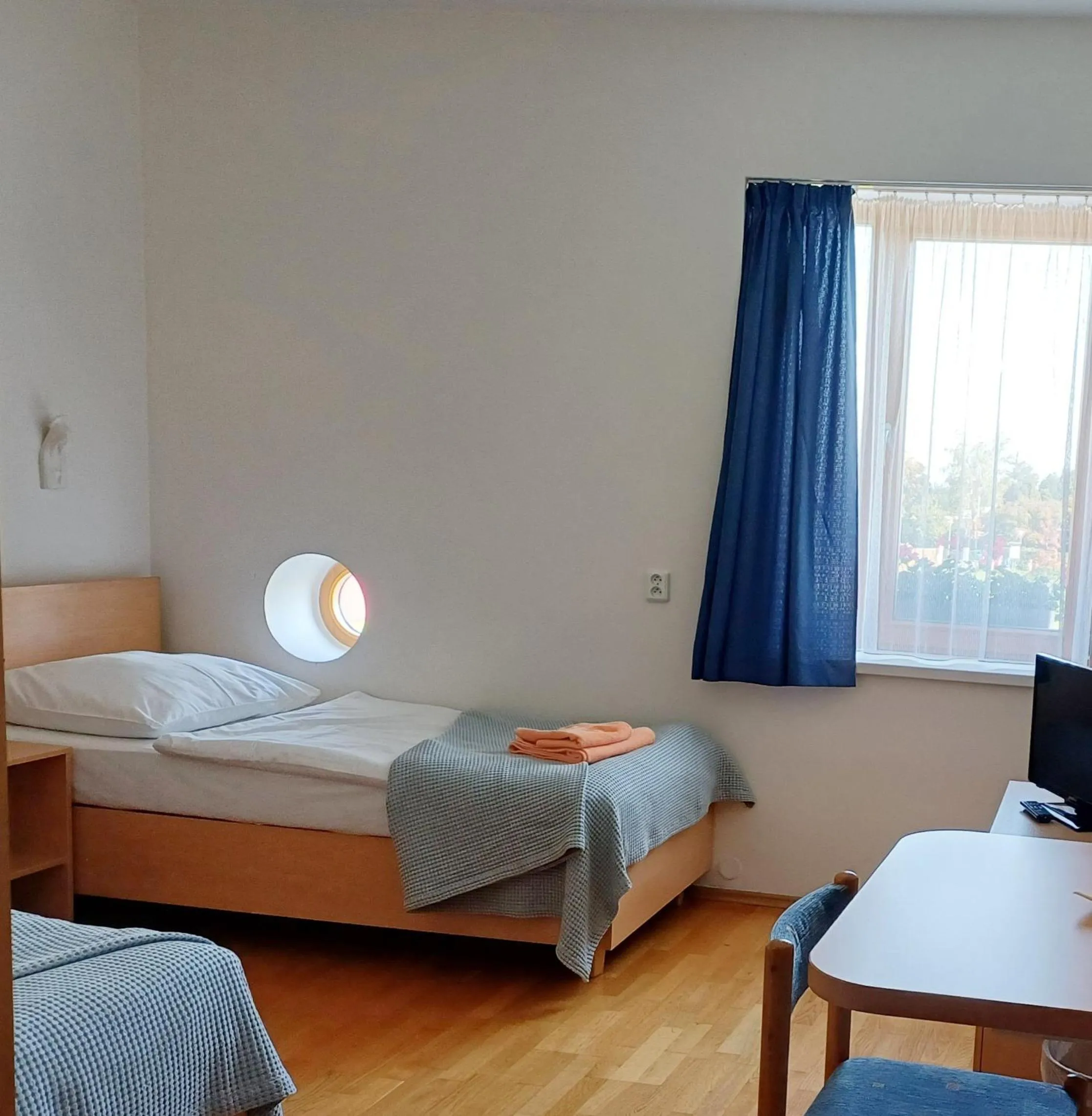Photo of the whole room, Bed in Centrum Mariapoli