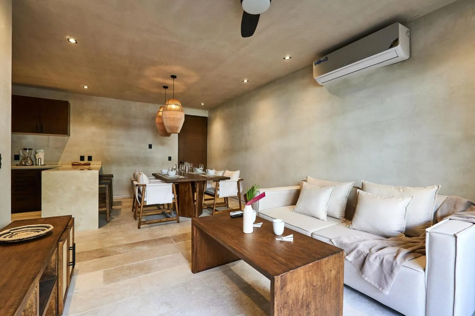 TV and multimedia in Bakal Residence By Lockey