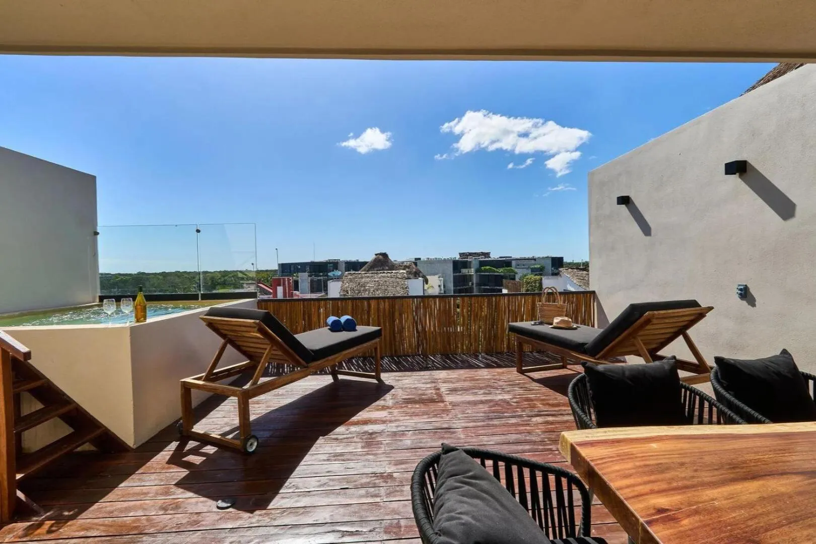 Patio in Bakal Residence By Lockey