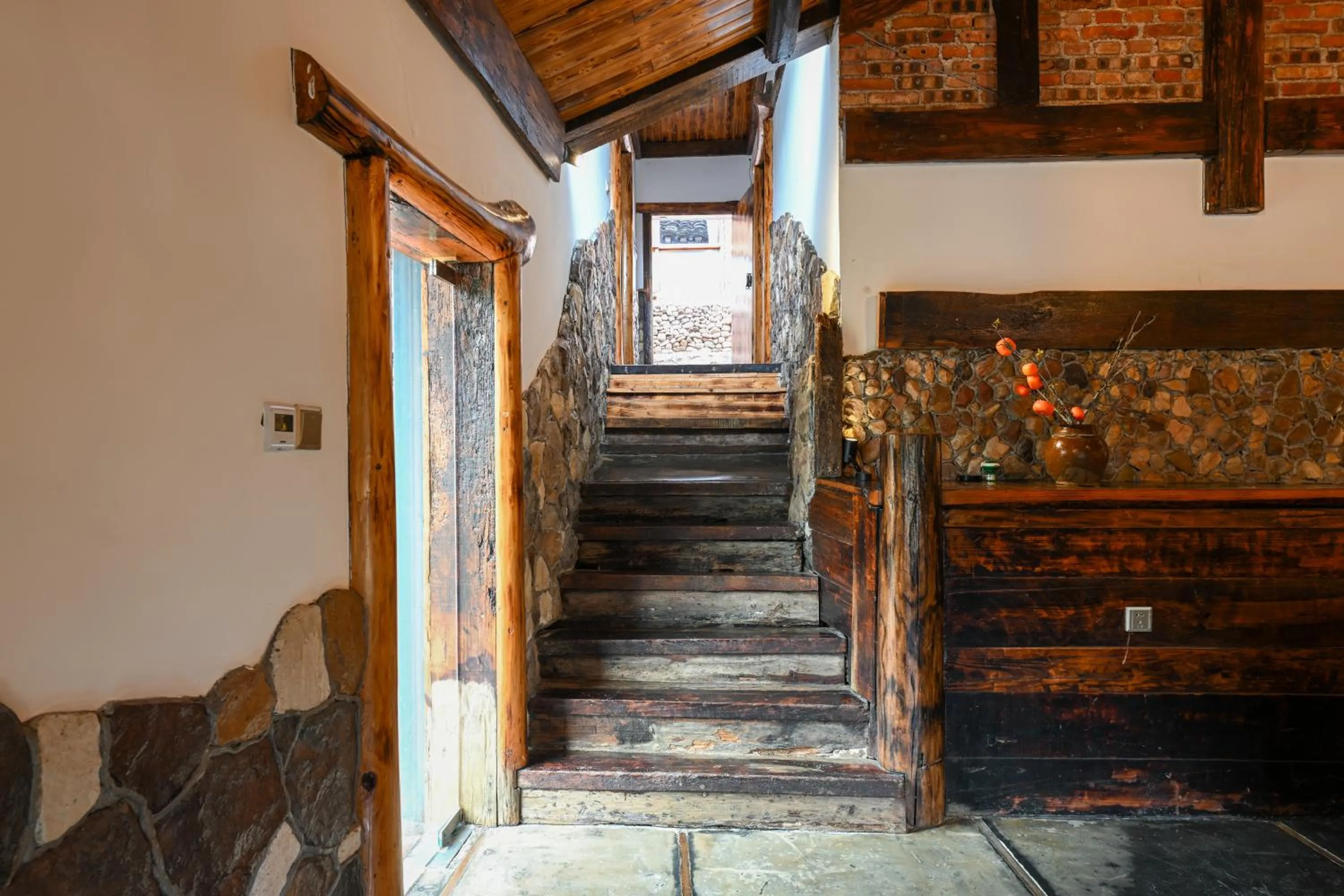 Area and facilities in No.5 Valley Lodge