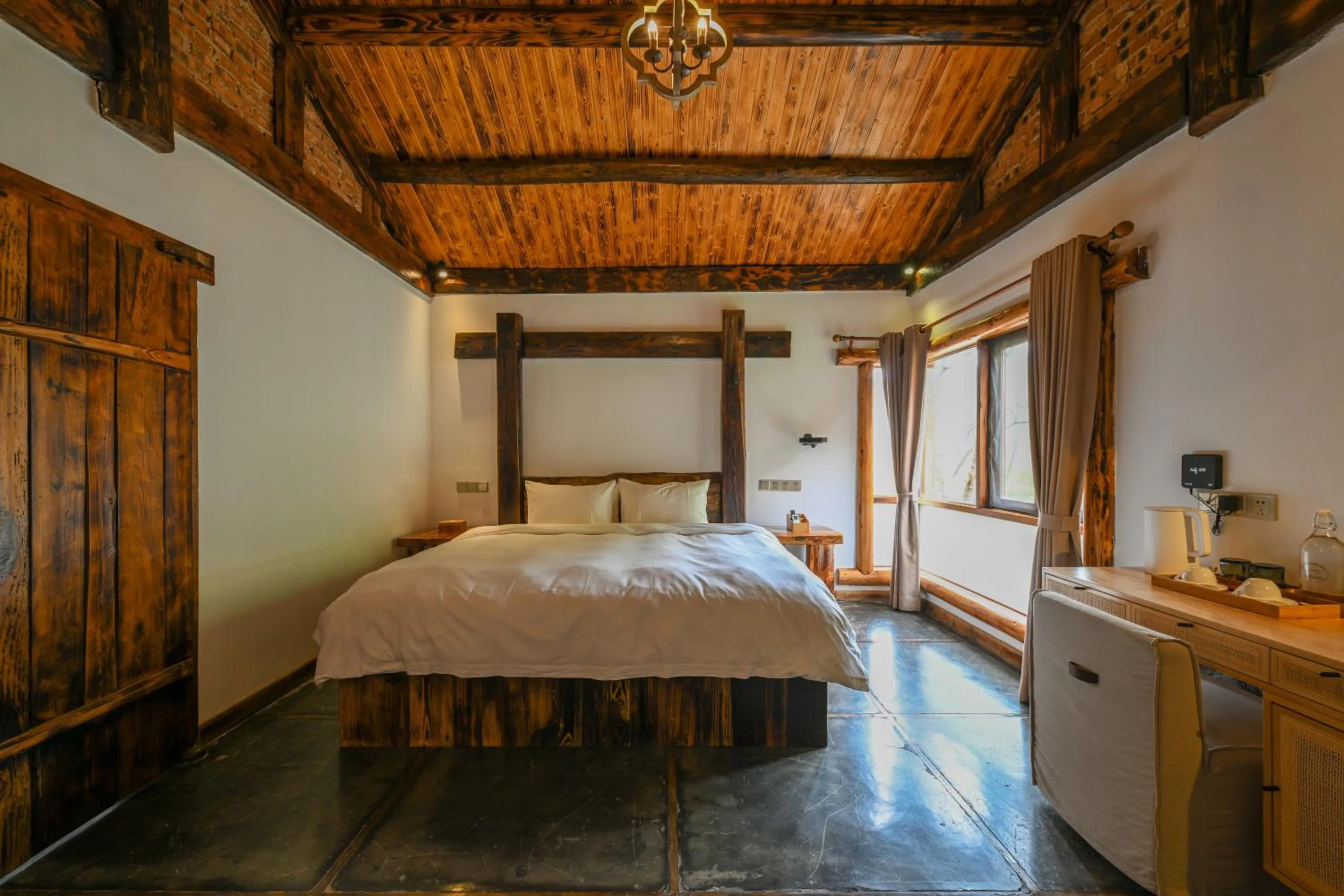 Bedroom, Bed in No.5 Valley Lodge