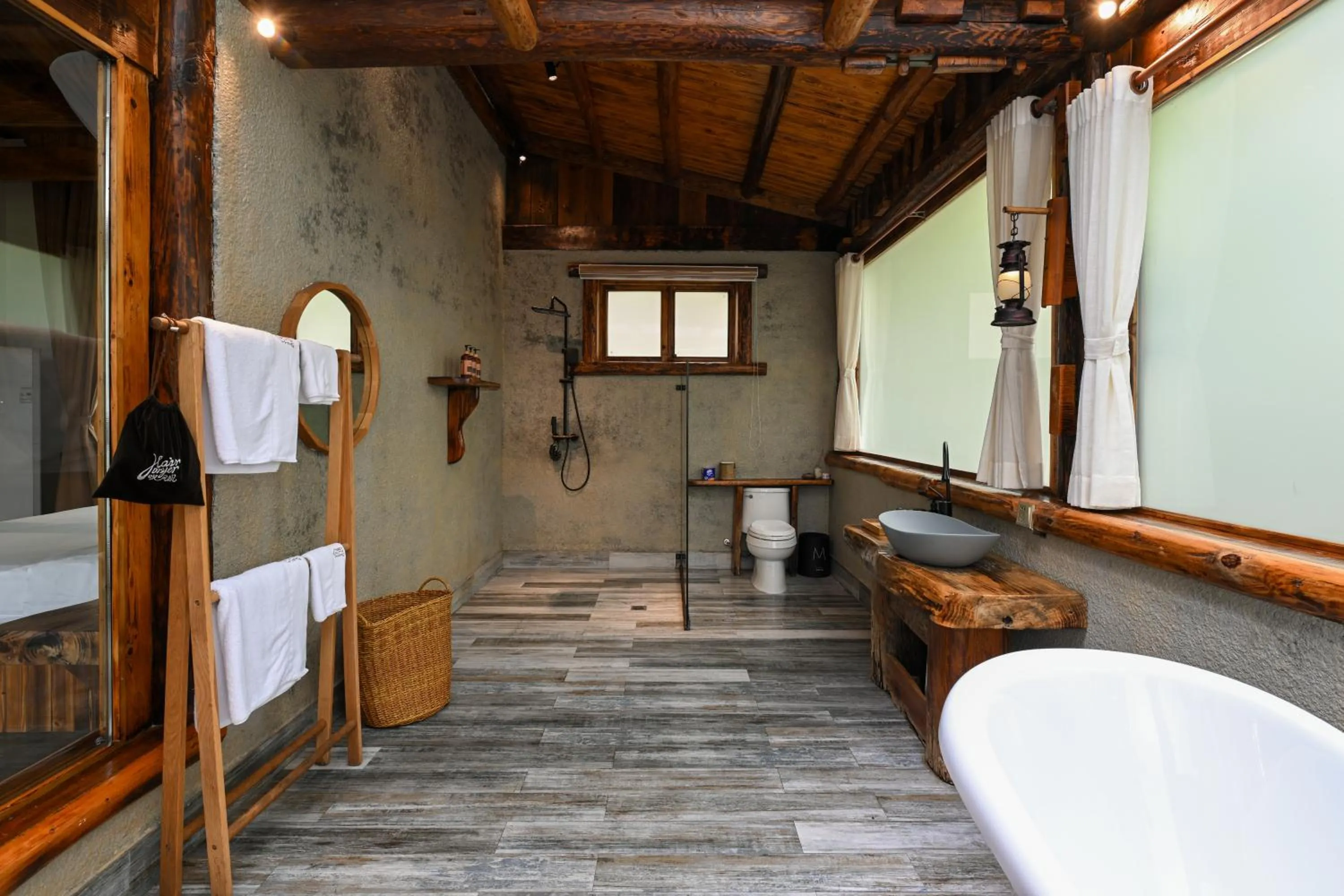 Bathroom in No.5 Valley Lodge