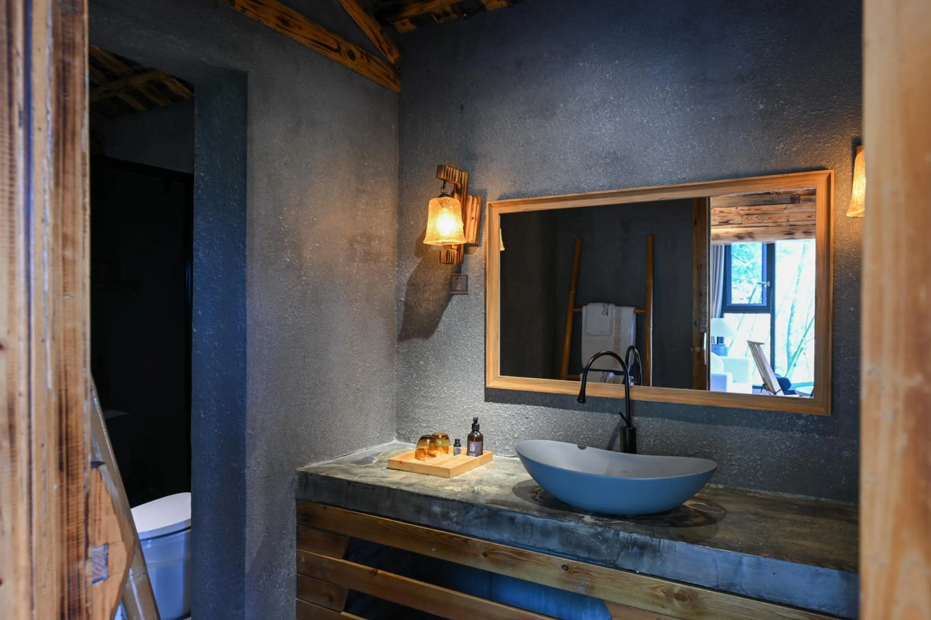 Bathroom in No.5 Valley Lodge