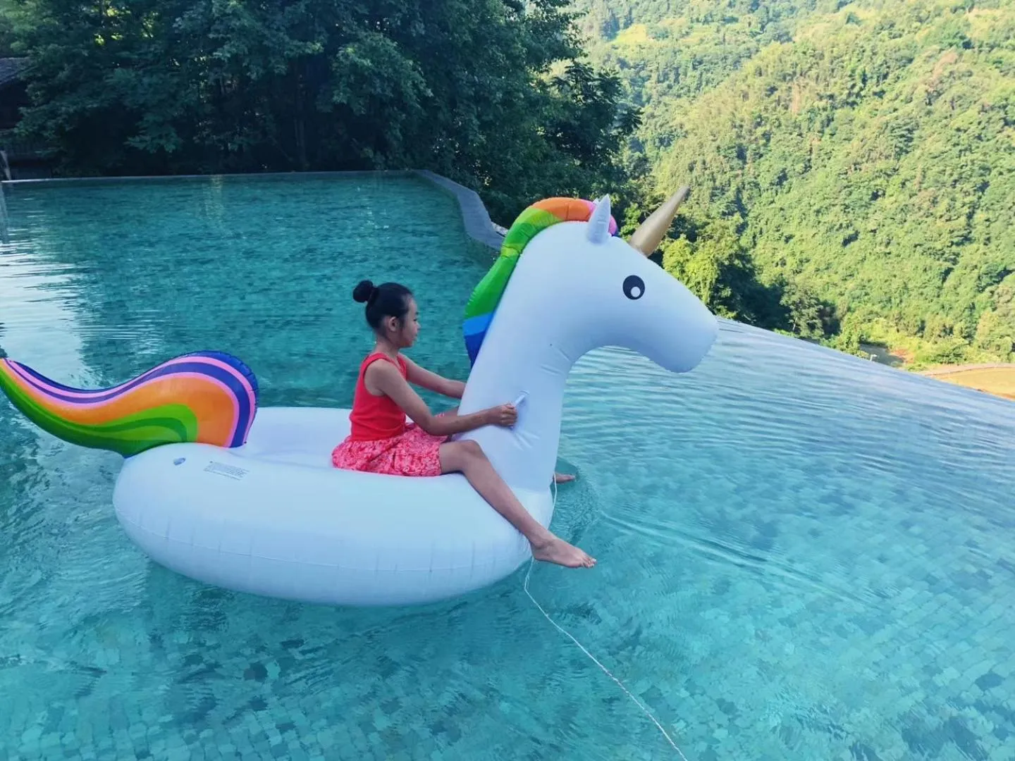 People in No.5 Valley Lodge