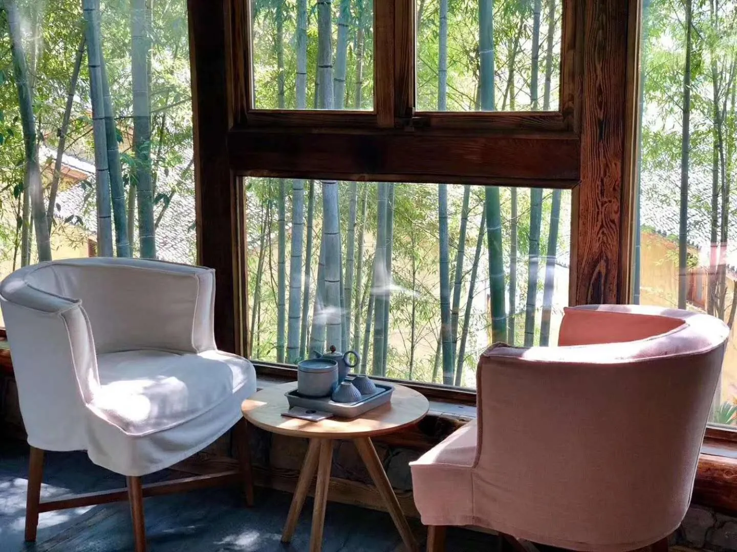 Living room in No.5 Valley Lodge