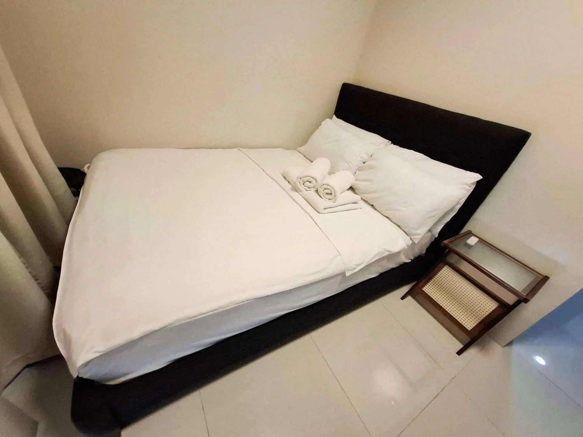 Bed in Cozy Pine Suites