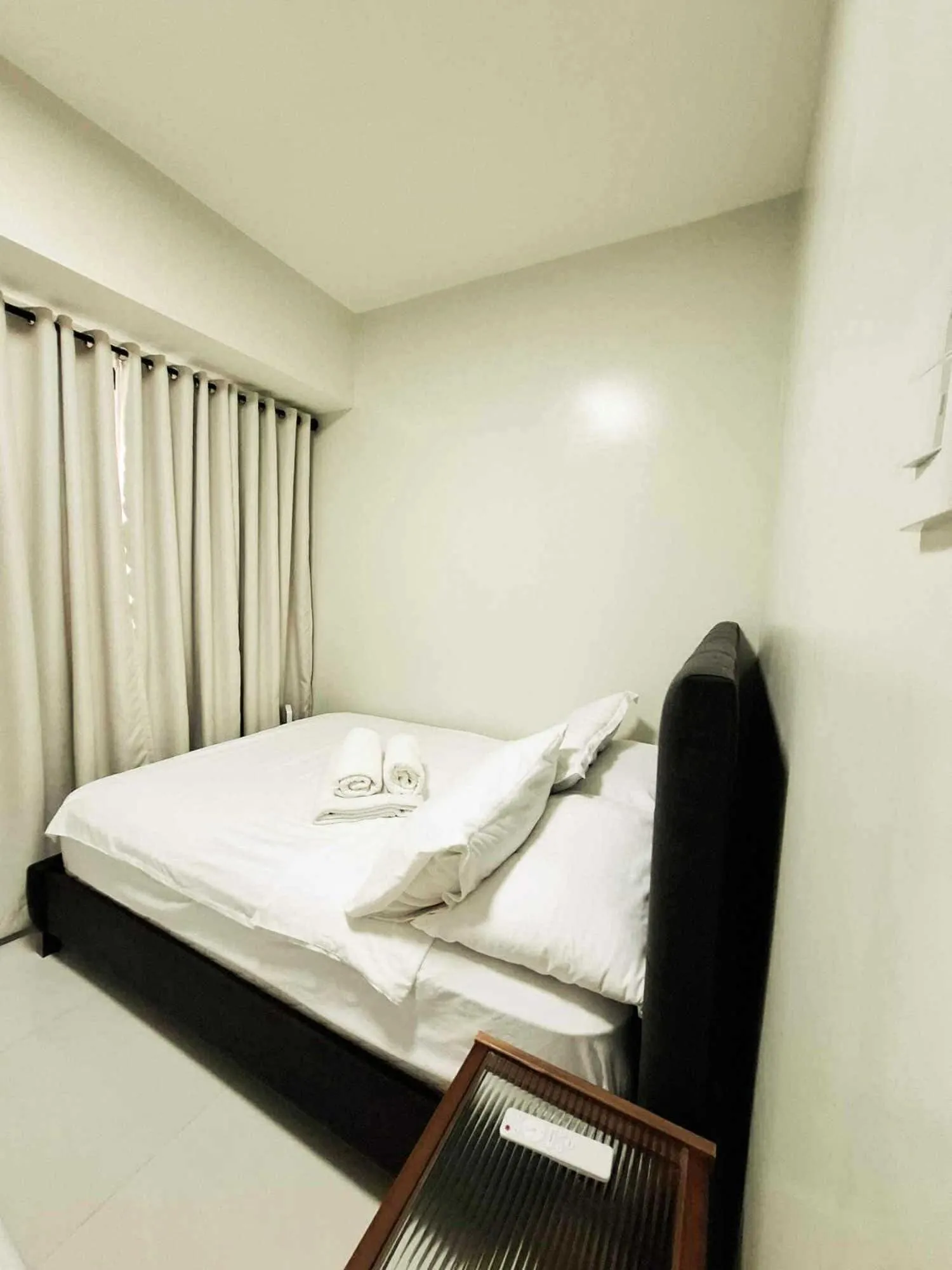 Bed in Cozy Pine Suites