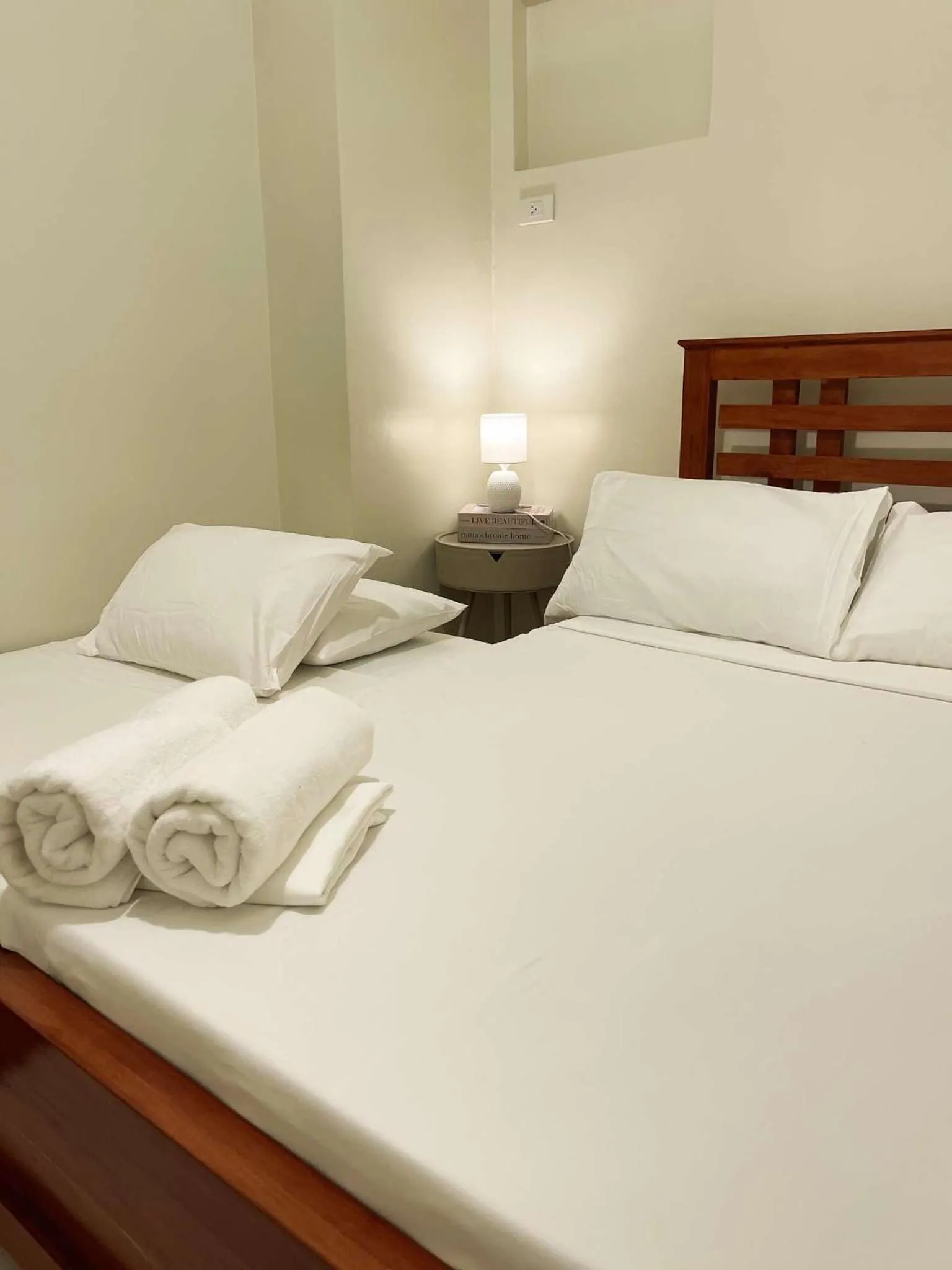Bed in Cozy Pine Suites