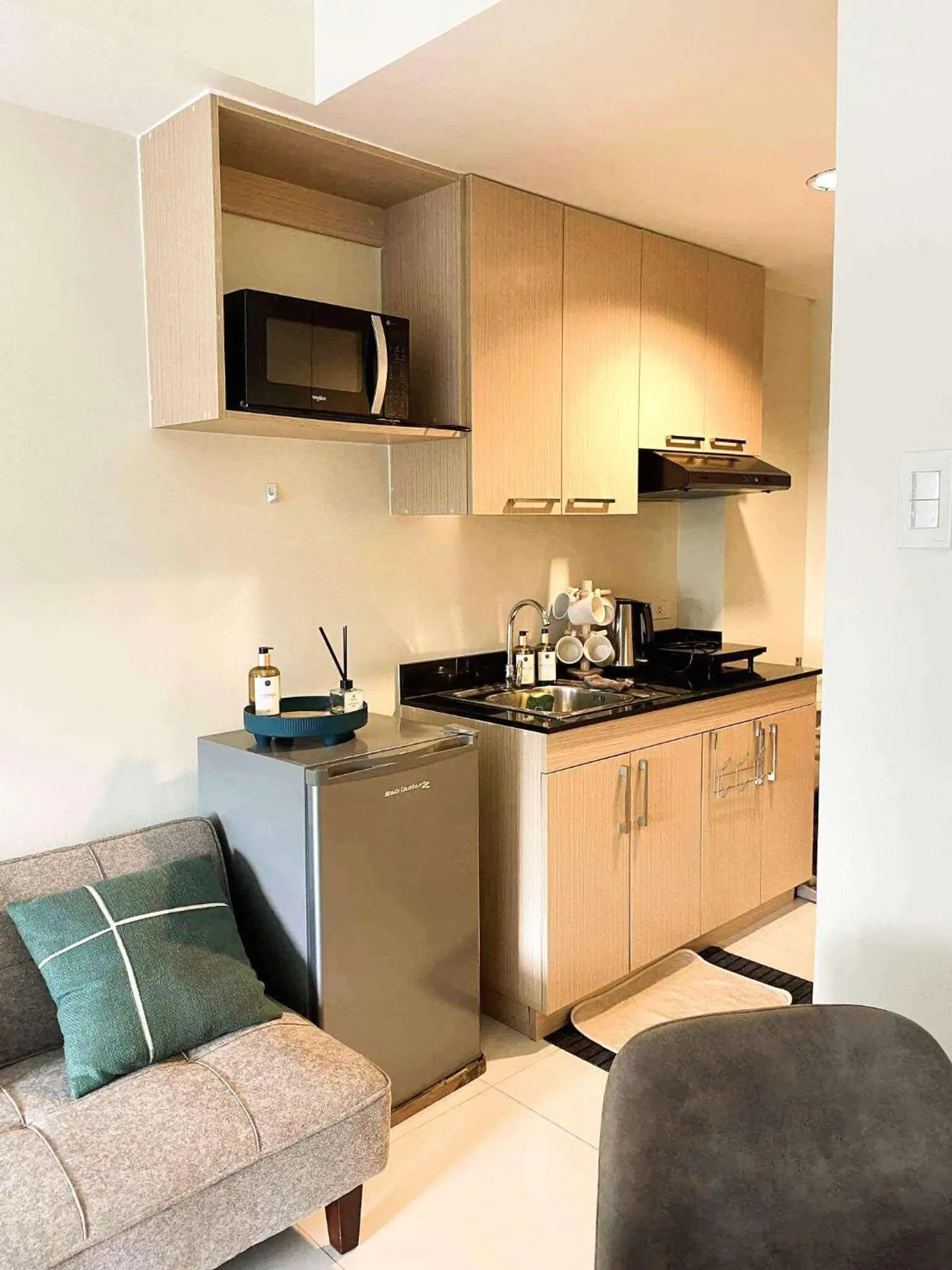 Kitchen or kitchenette in Cozy Pine Suites