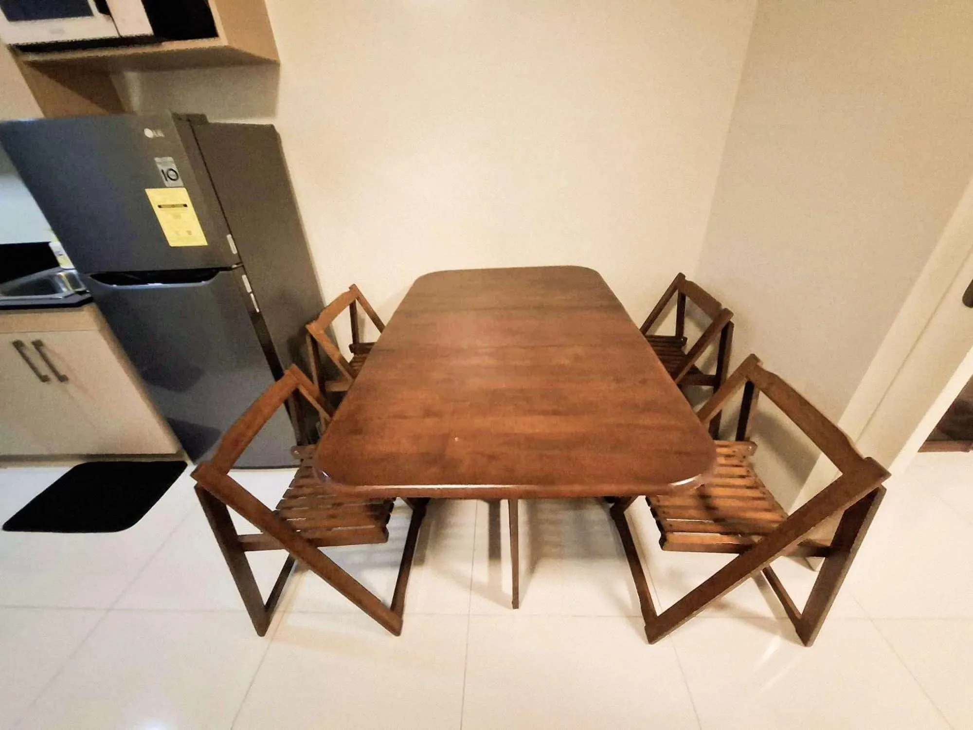 Dining area in Cozy Pine Suites