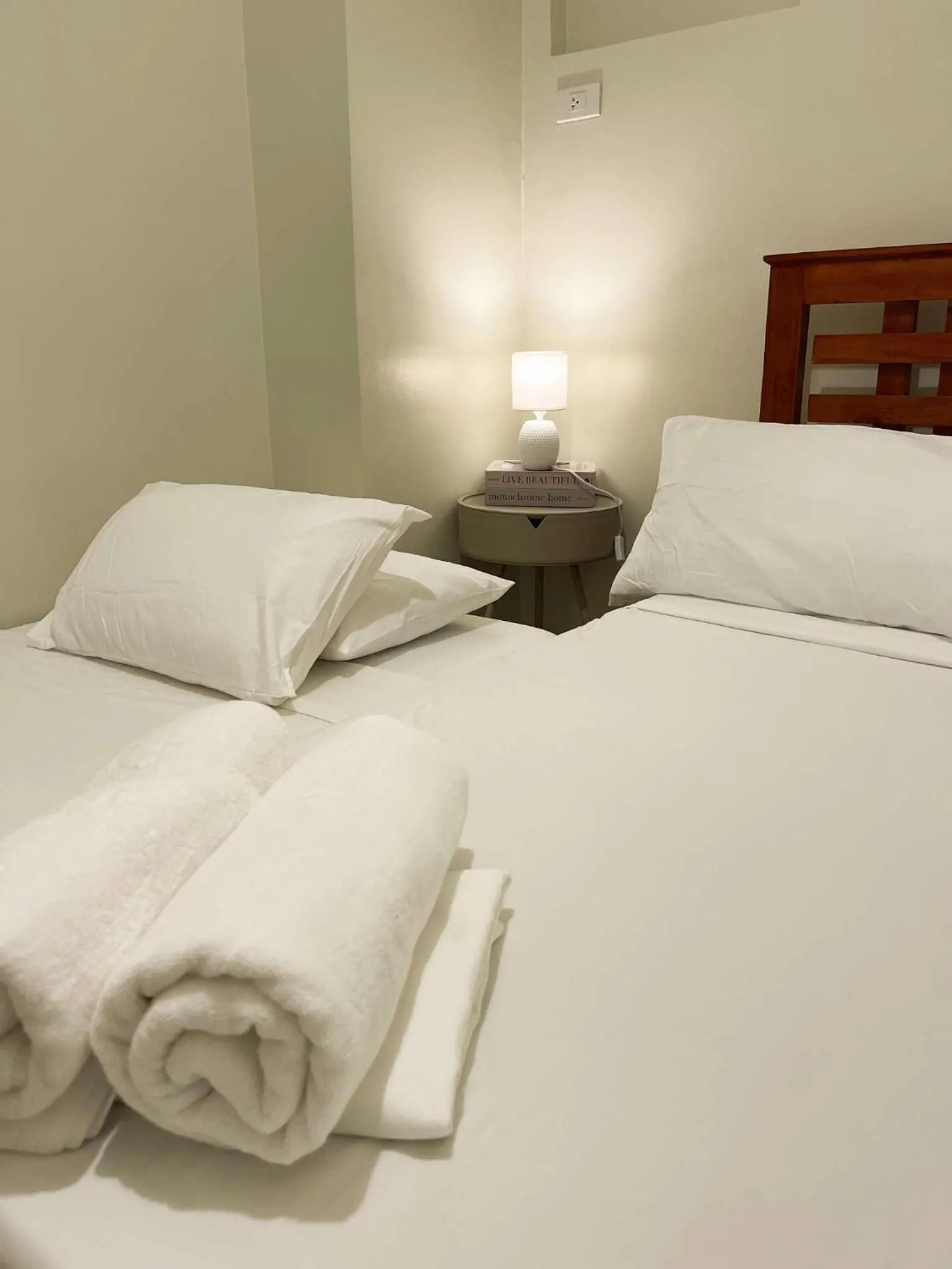 Bed in Cozy Pine Suites