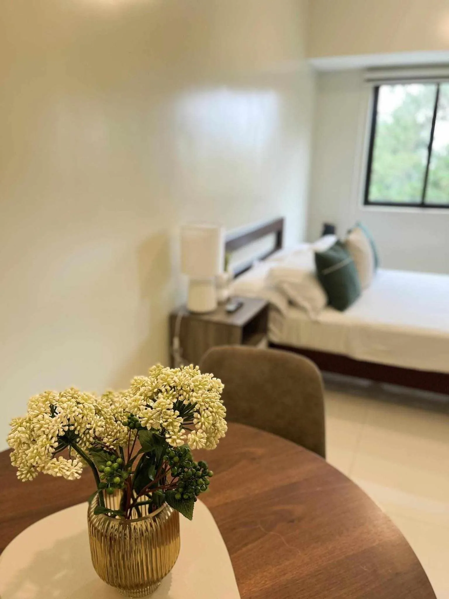 Bed in Cozy Pine Suites