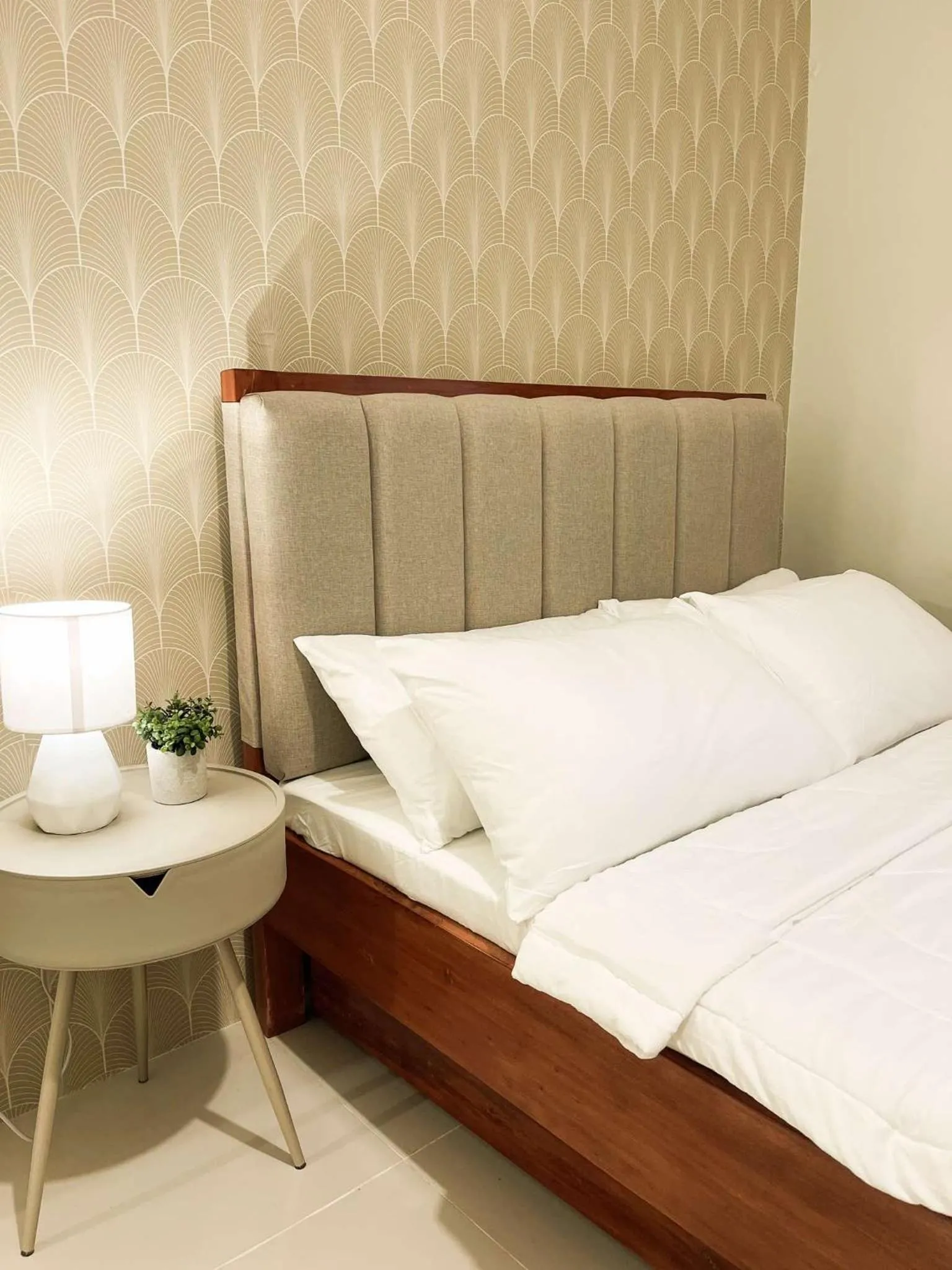 Bed in Cozy Pine Suites