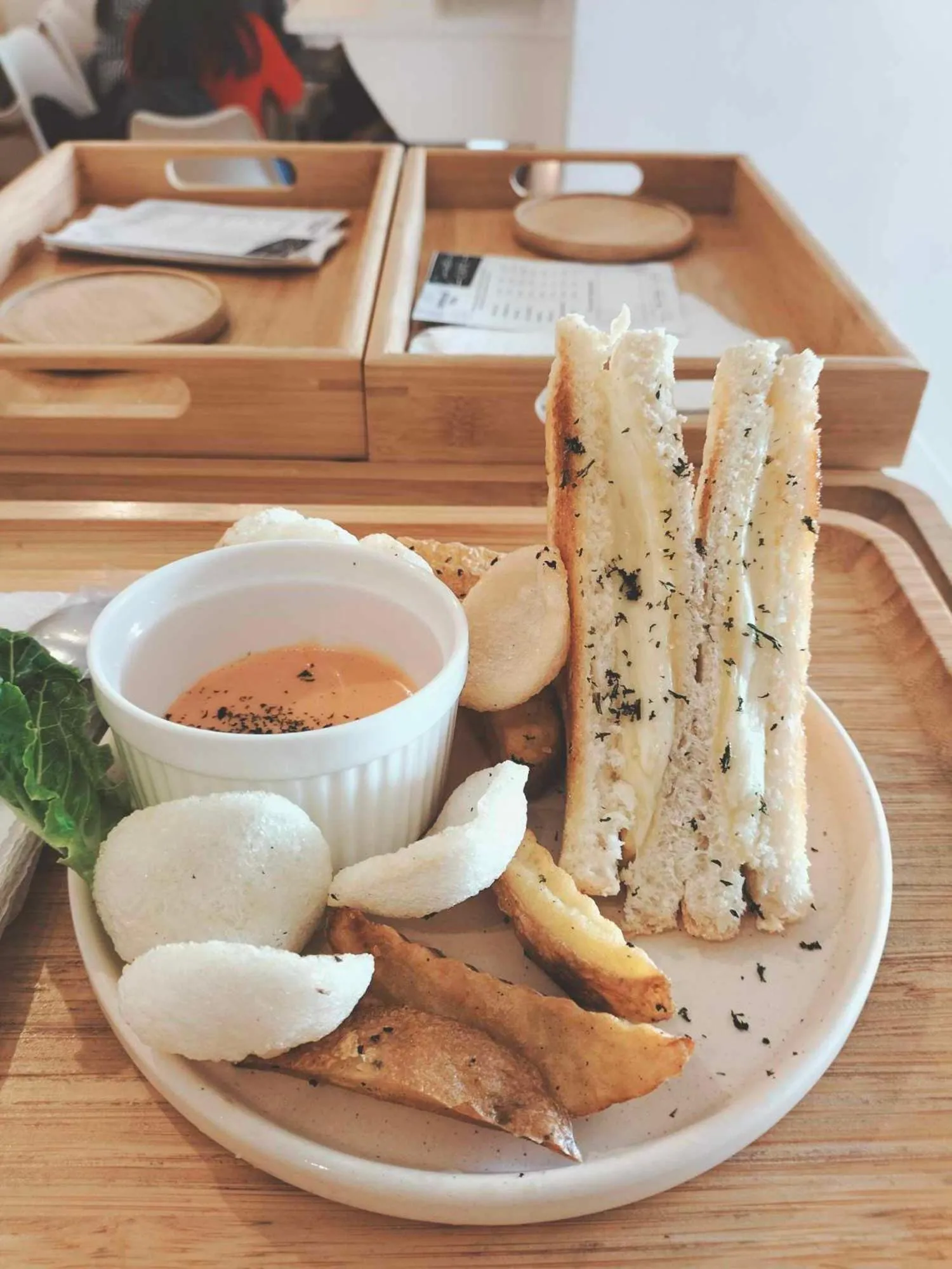Breakfast in Cozy Pine Suites