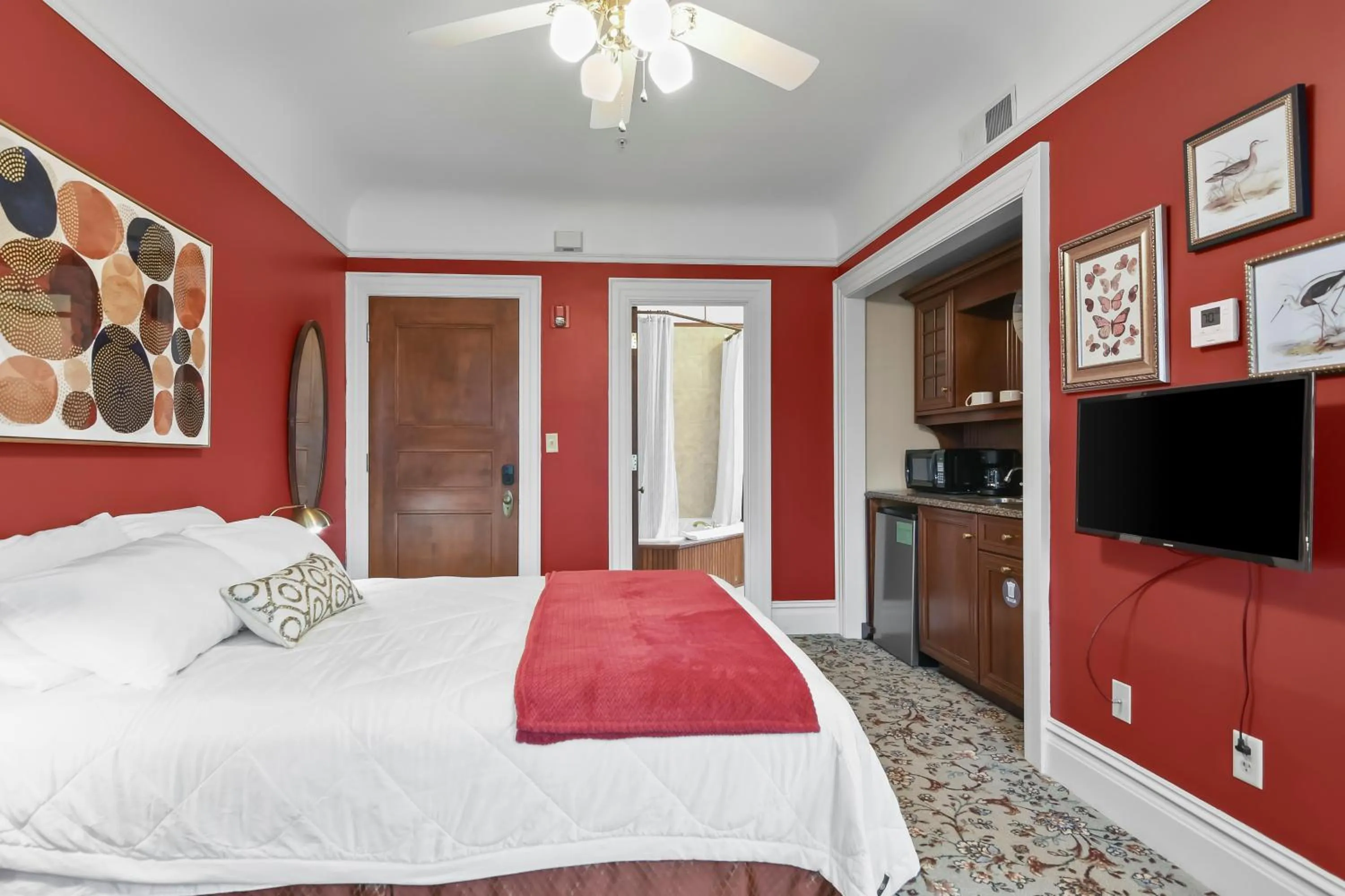 Communal lounge/ TV room, Bed in The Pasfield House
