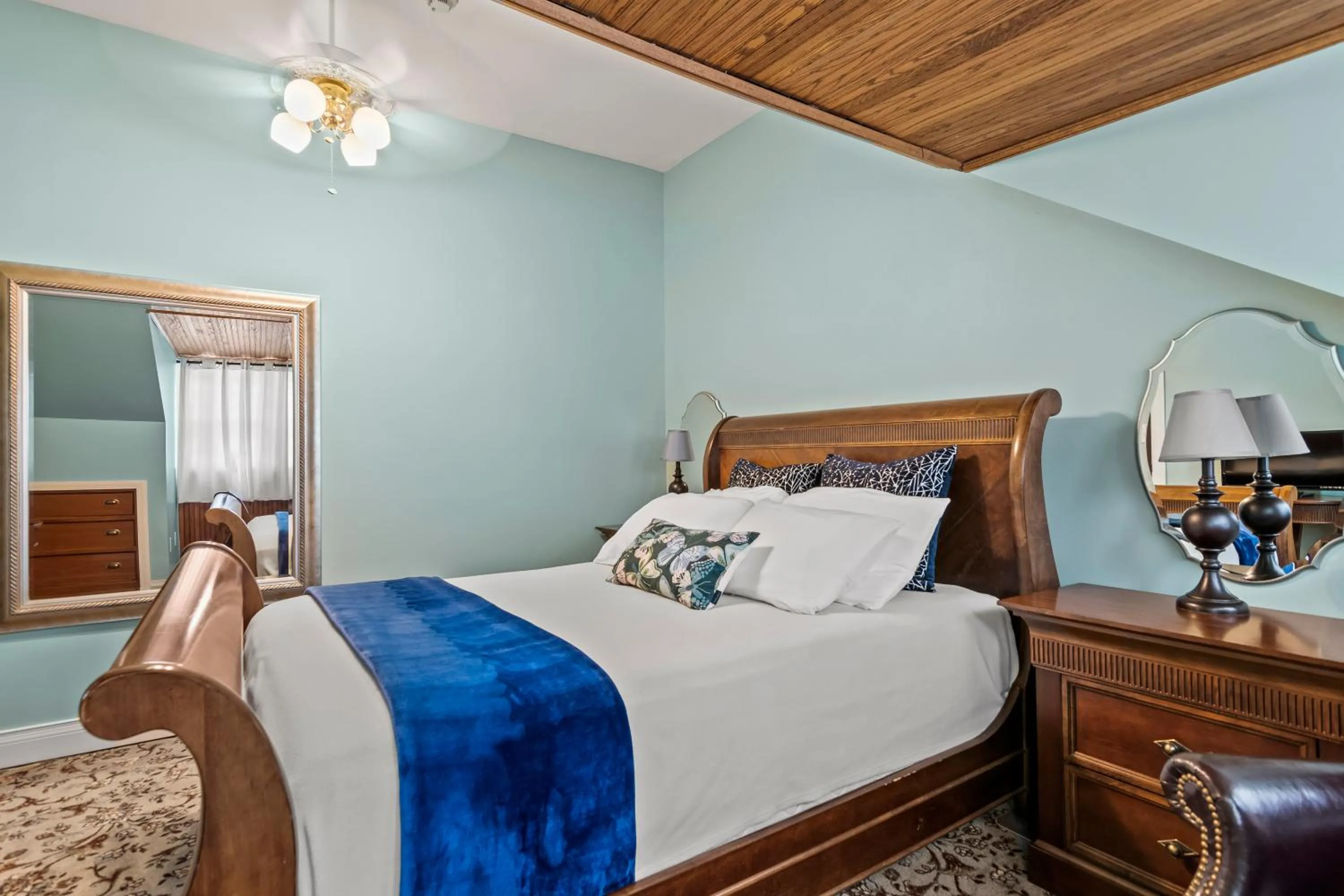 Bed in The Pasfield House