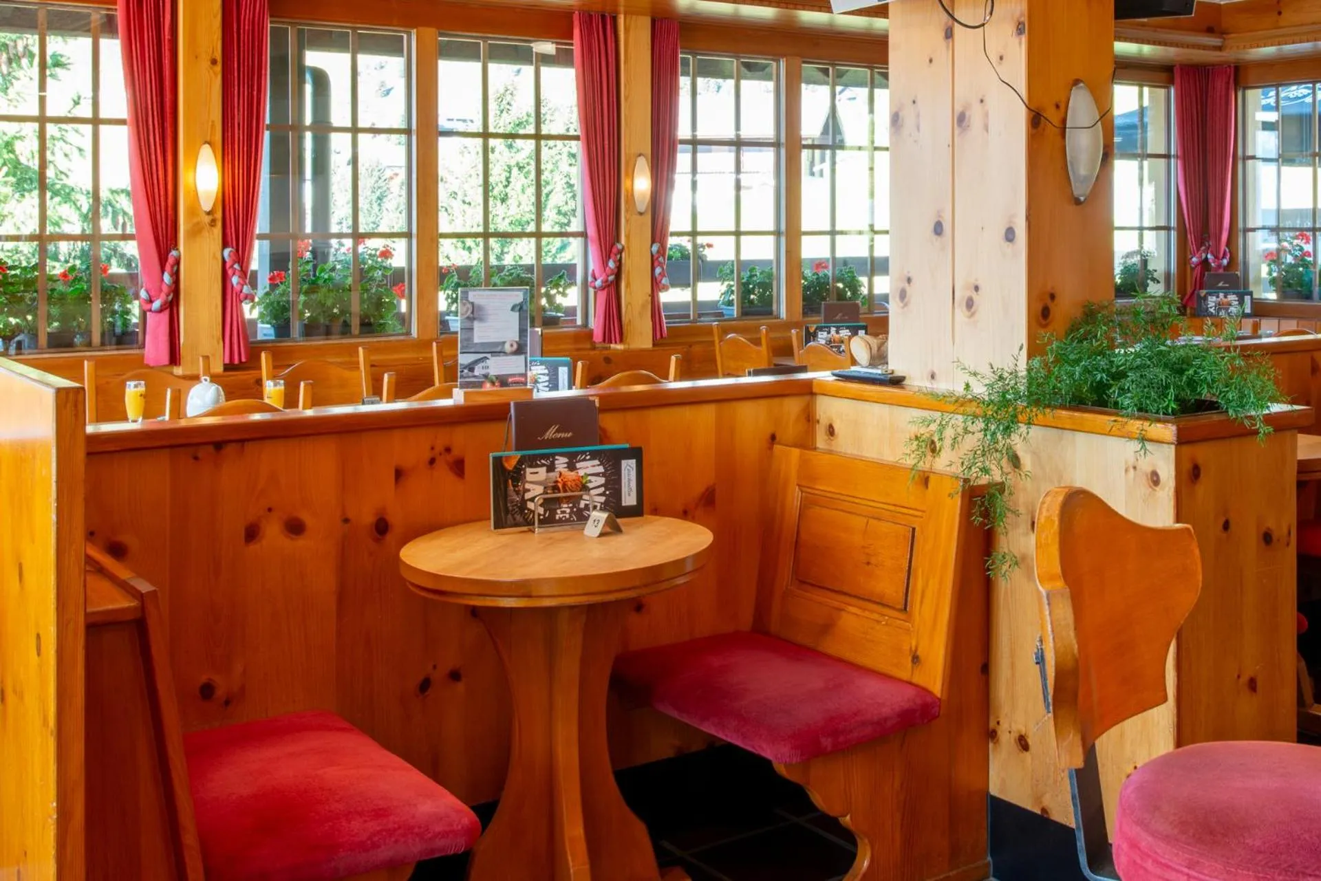 Restaurant/places to eat in Ferienwohnungen Zurschmitten