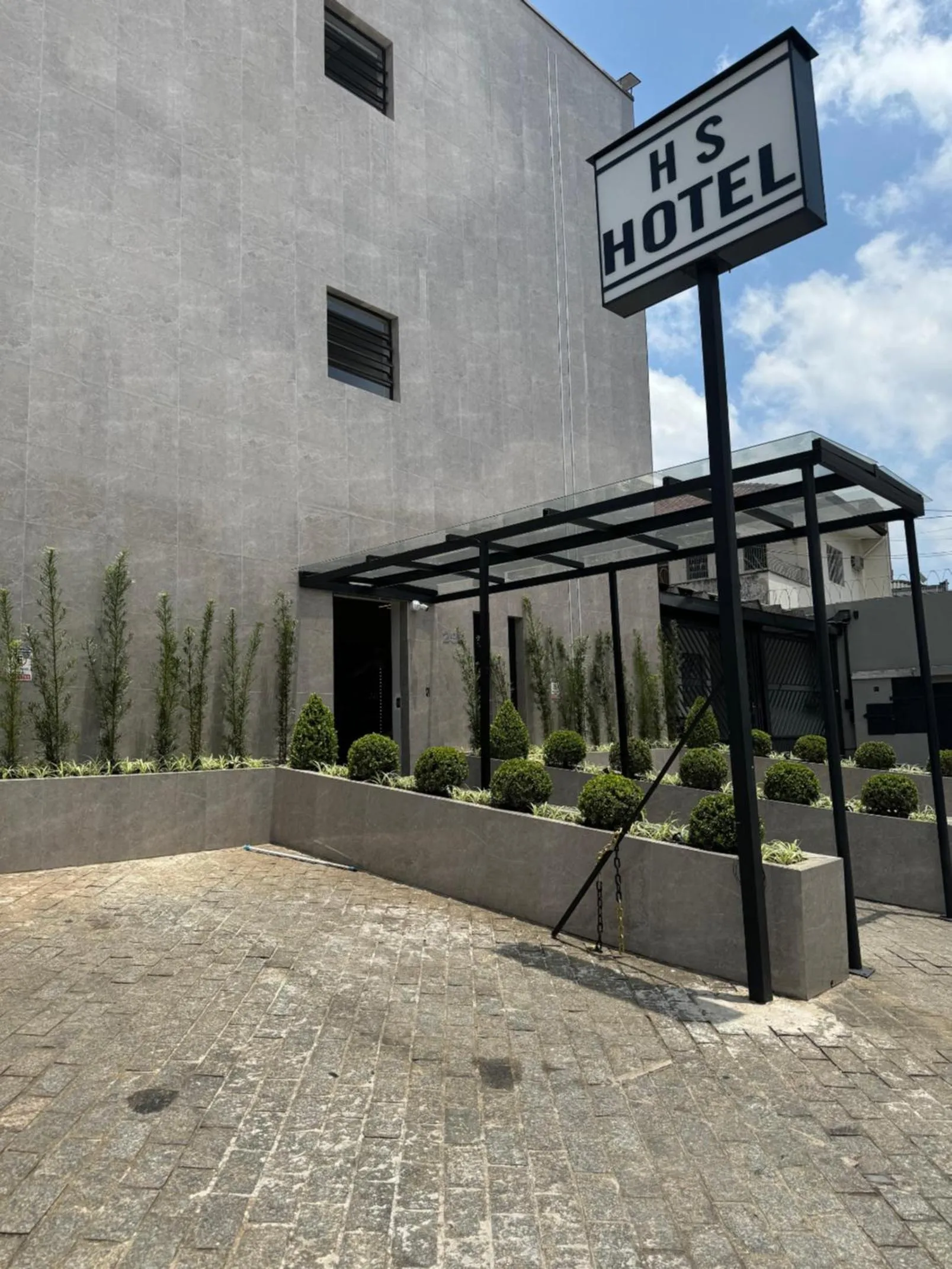 Facade/entrance in HS Hotel