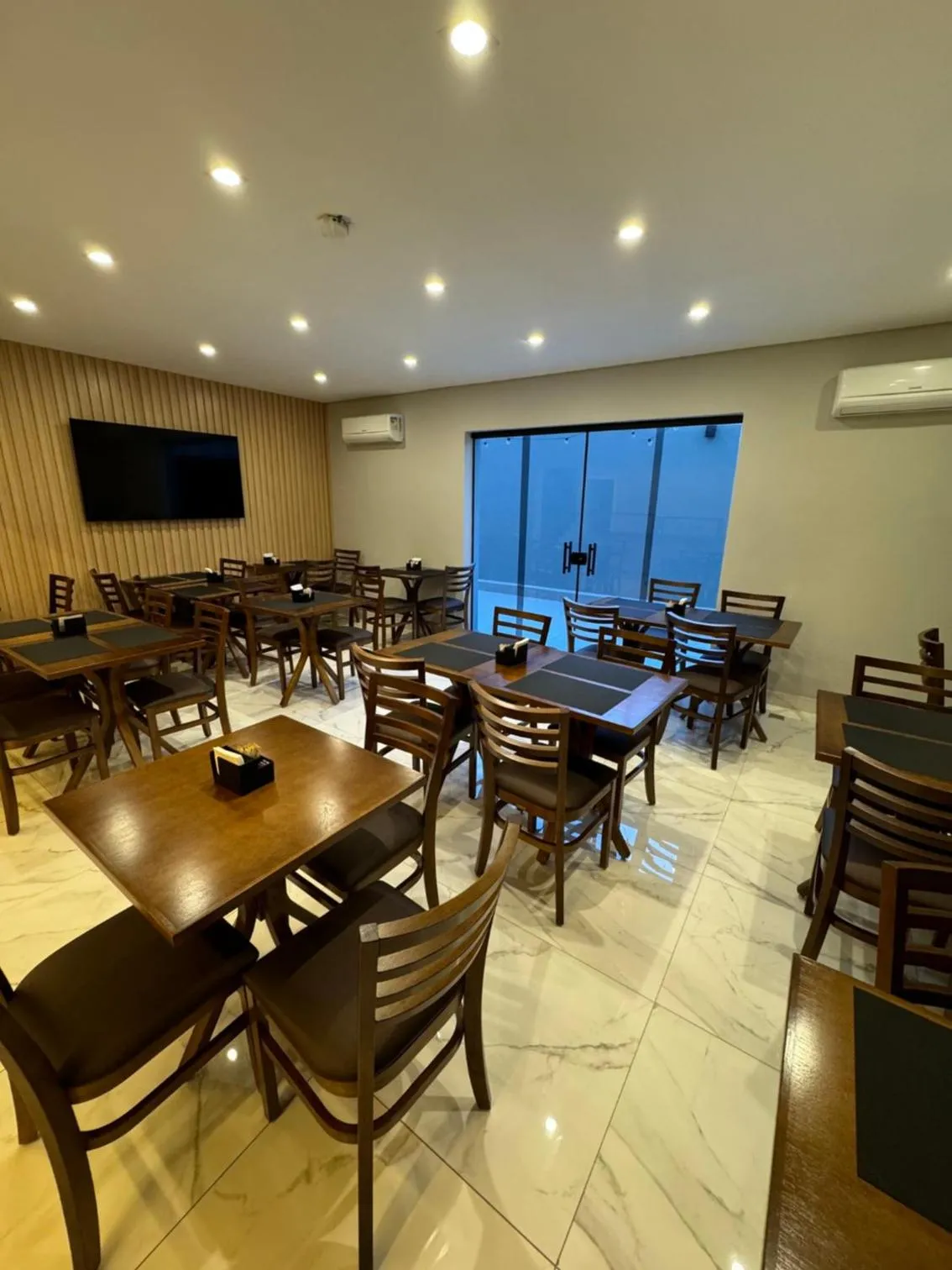 Dining area in HS Hotel