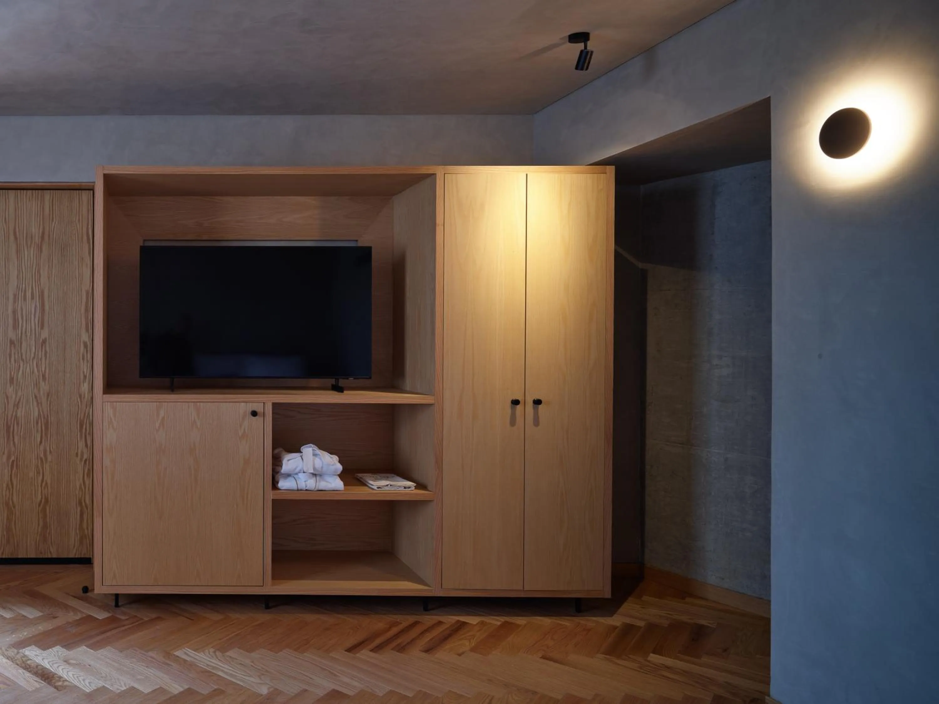 TV and multimedia in Maison México Roma