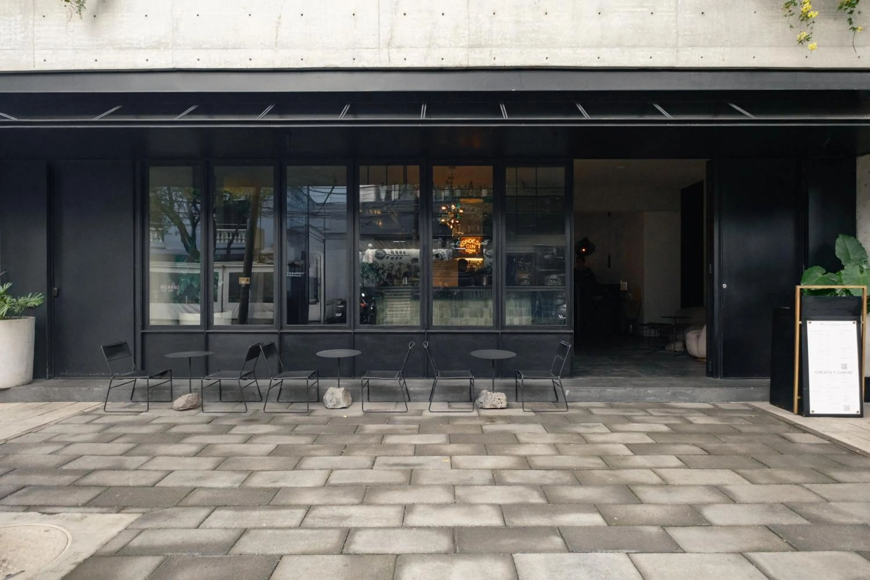 Facade/entrance in Hotel Casa Izel Roma Norte