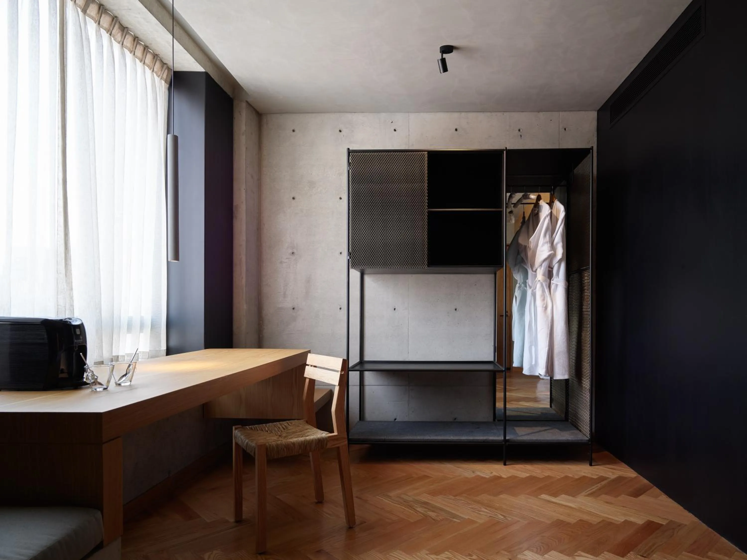 wardrobe in Maison México Roma