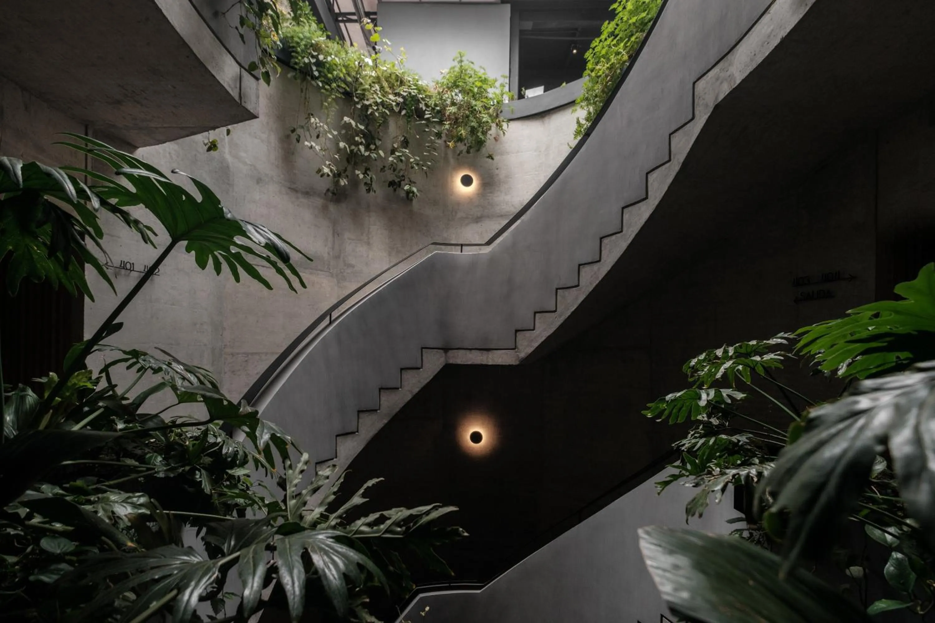 Property building in Hotel Casa Izel Roma Norte