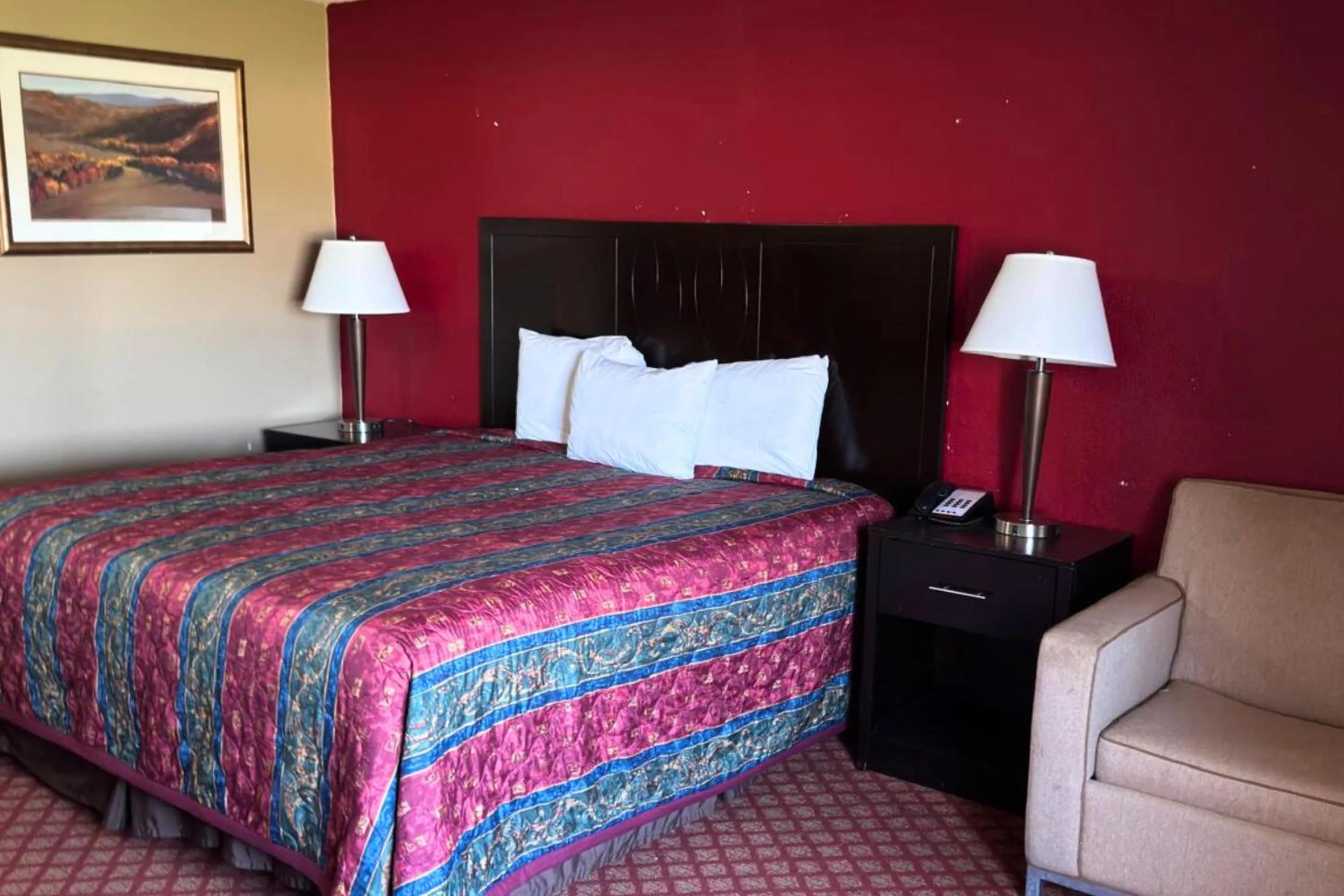 Bedroom, Bed in Broadway INN & SUITES OKC