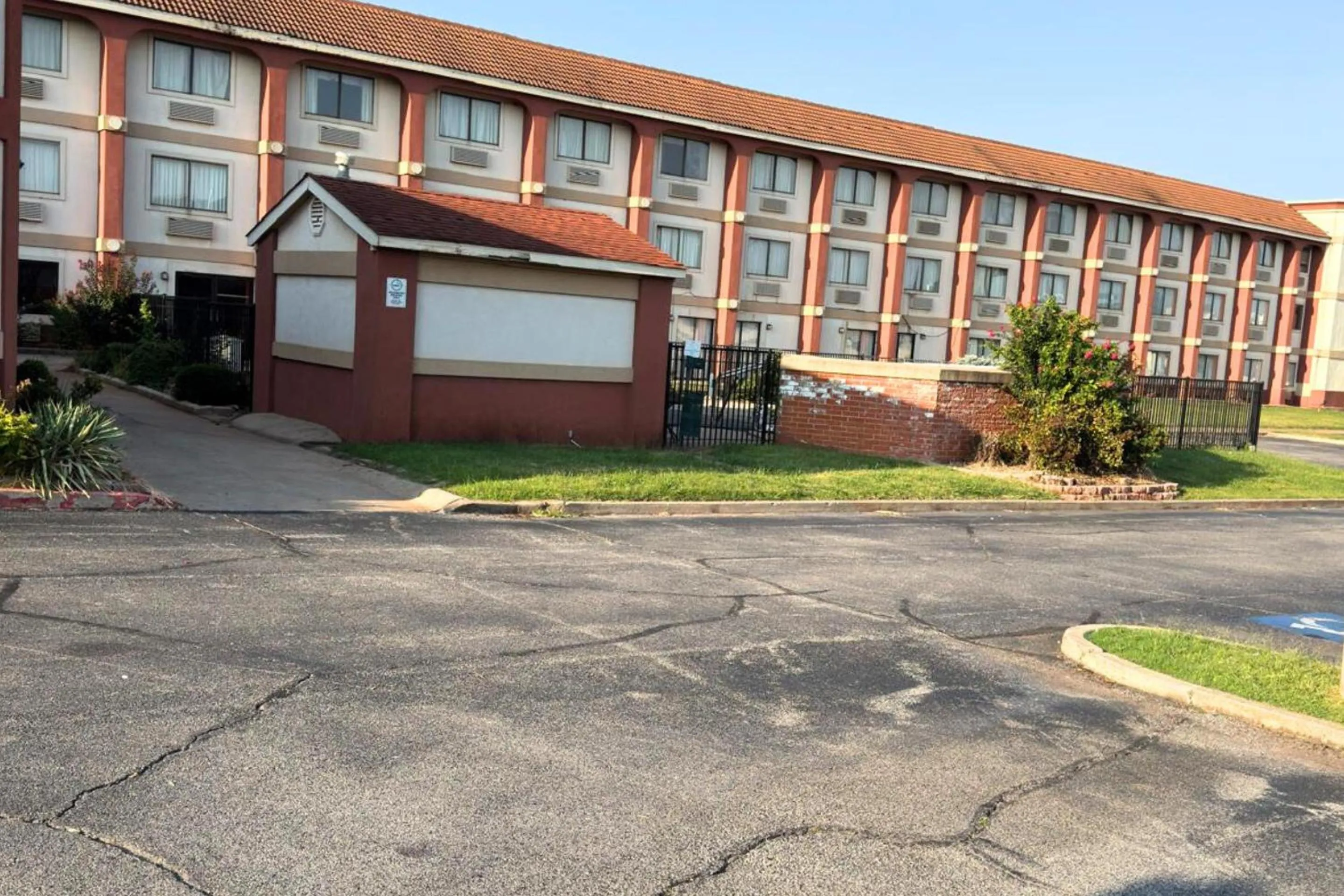 Property building in Broadway INN & SUITES OKC