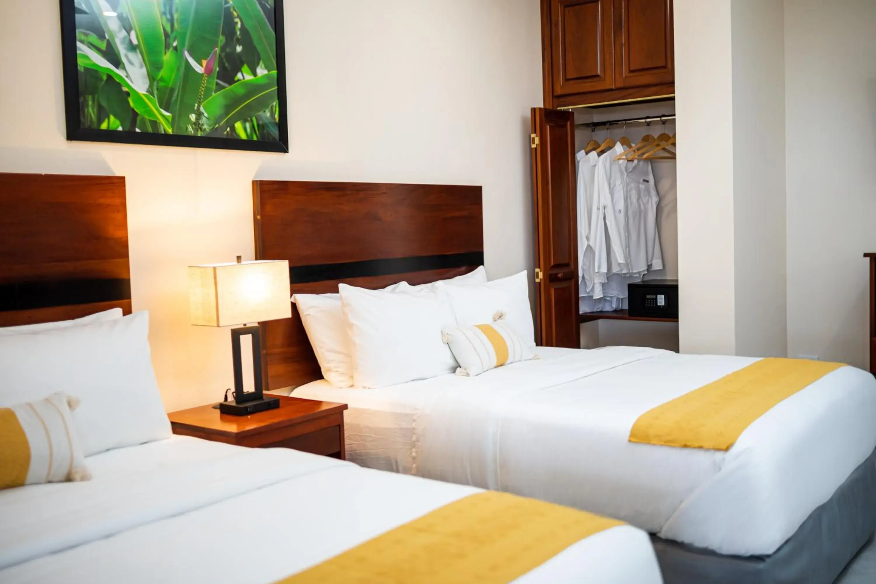 Deluxe Queen Suite - single occupancy in The West House Boutique Hotel Deluxe Queen Suite - single occupancy in The West House Boutique Hotel