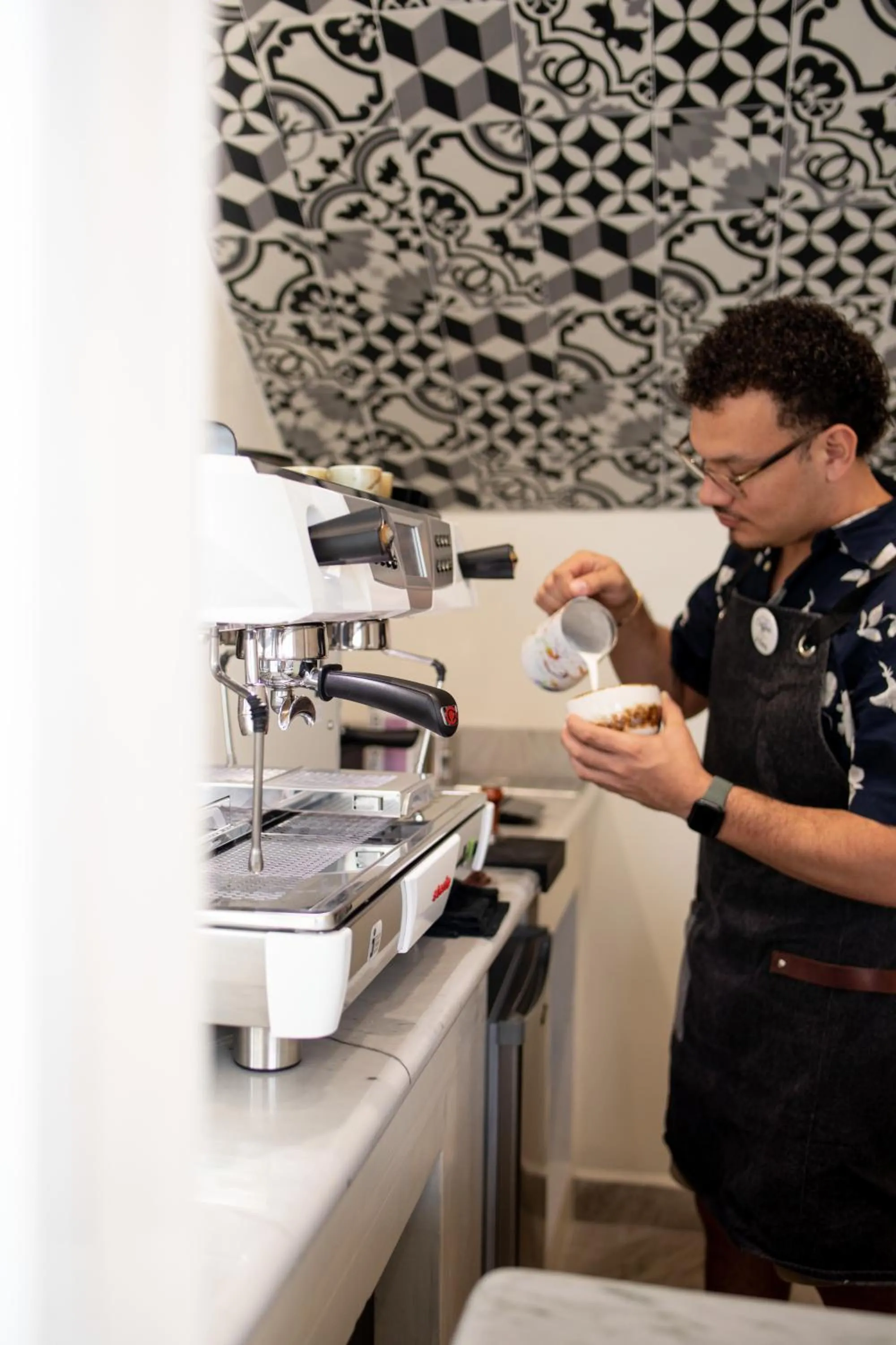 Coffee/tea facilities in The West House Boutique Hotel