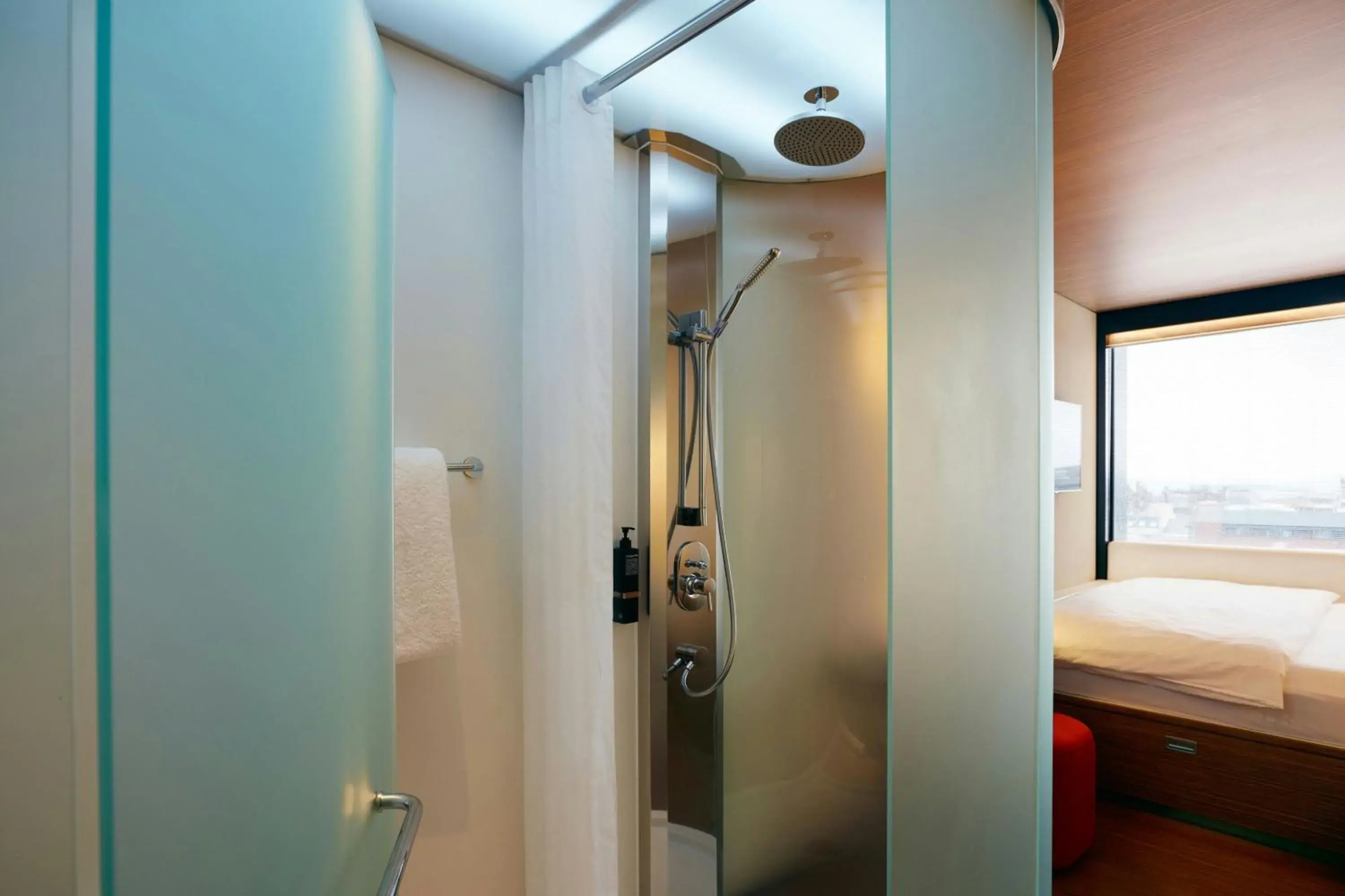 Bathroom in citizenM Schiphol Airport Bathroom in citizenM Schiphol Airport