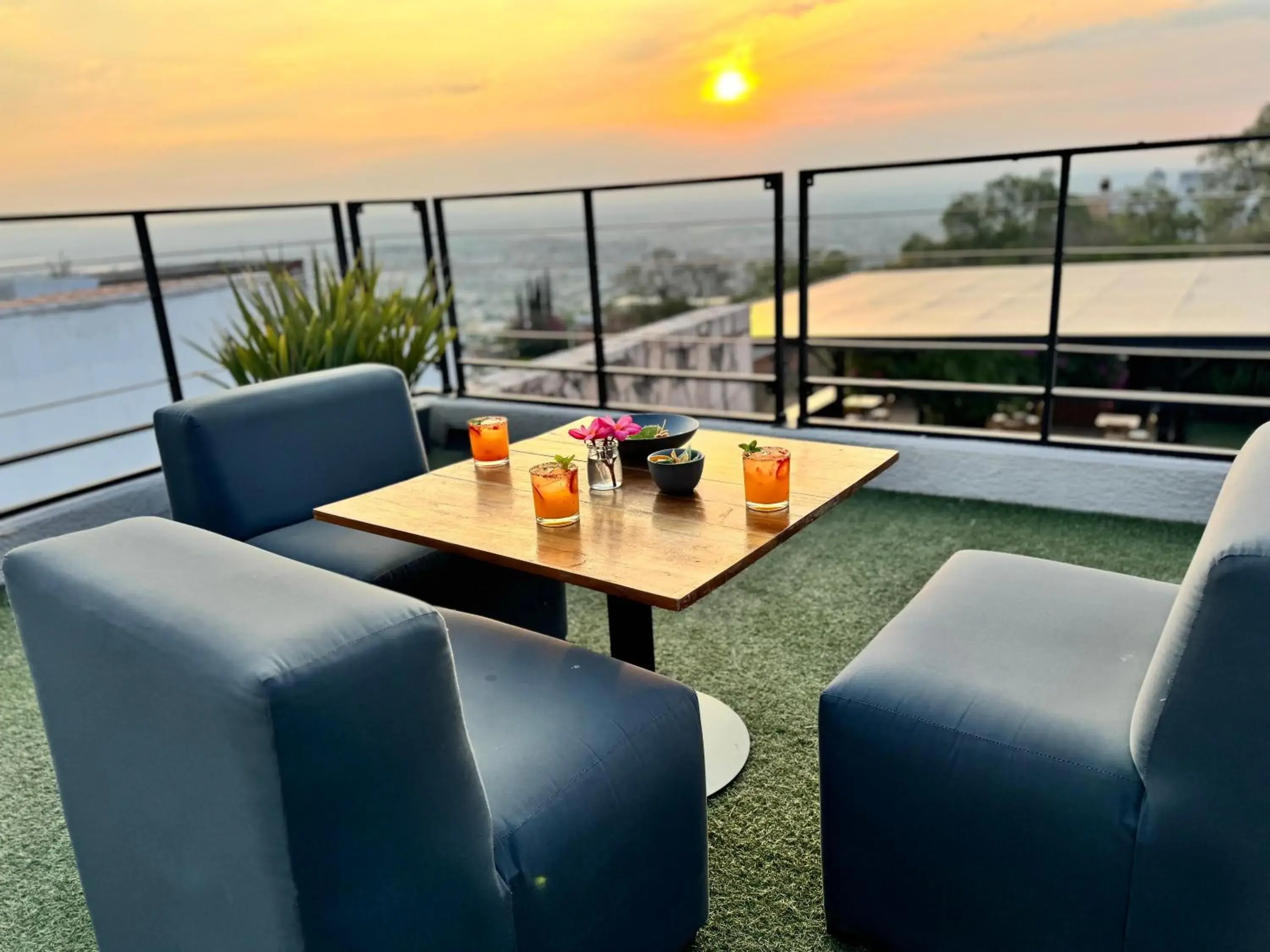 Lounge or bar in Ilo Rojo Hotel Boutique Lounge or bar in Ilo Rojo Hotel Boutique