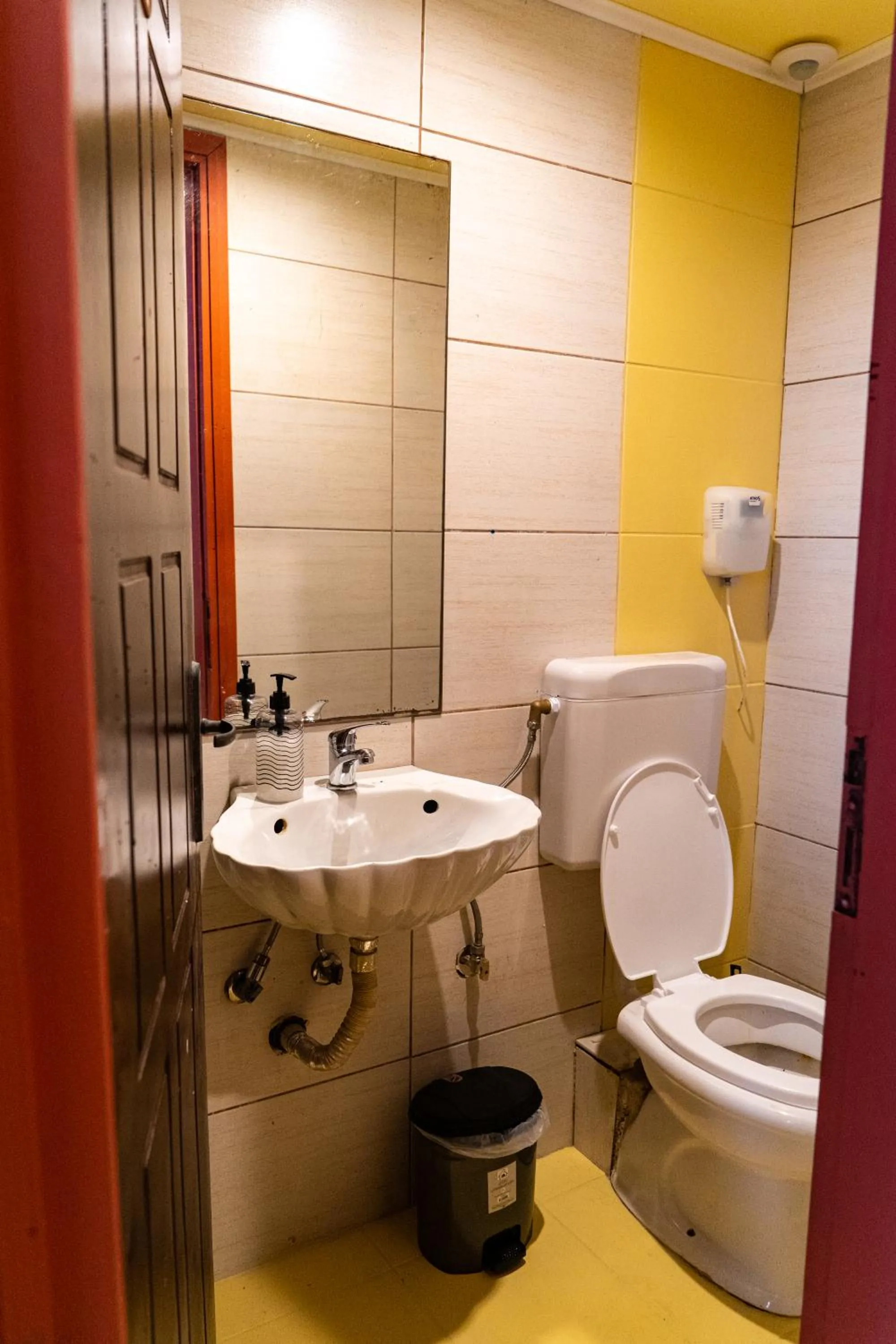 Toilet in Chania Hostel Youth 18-50
