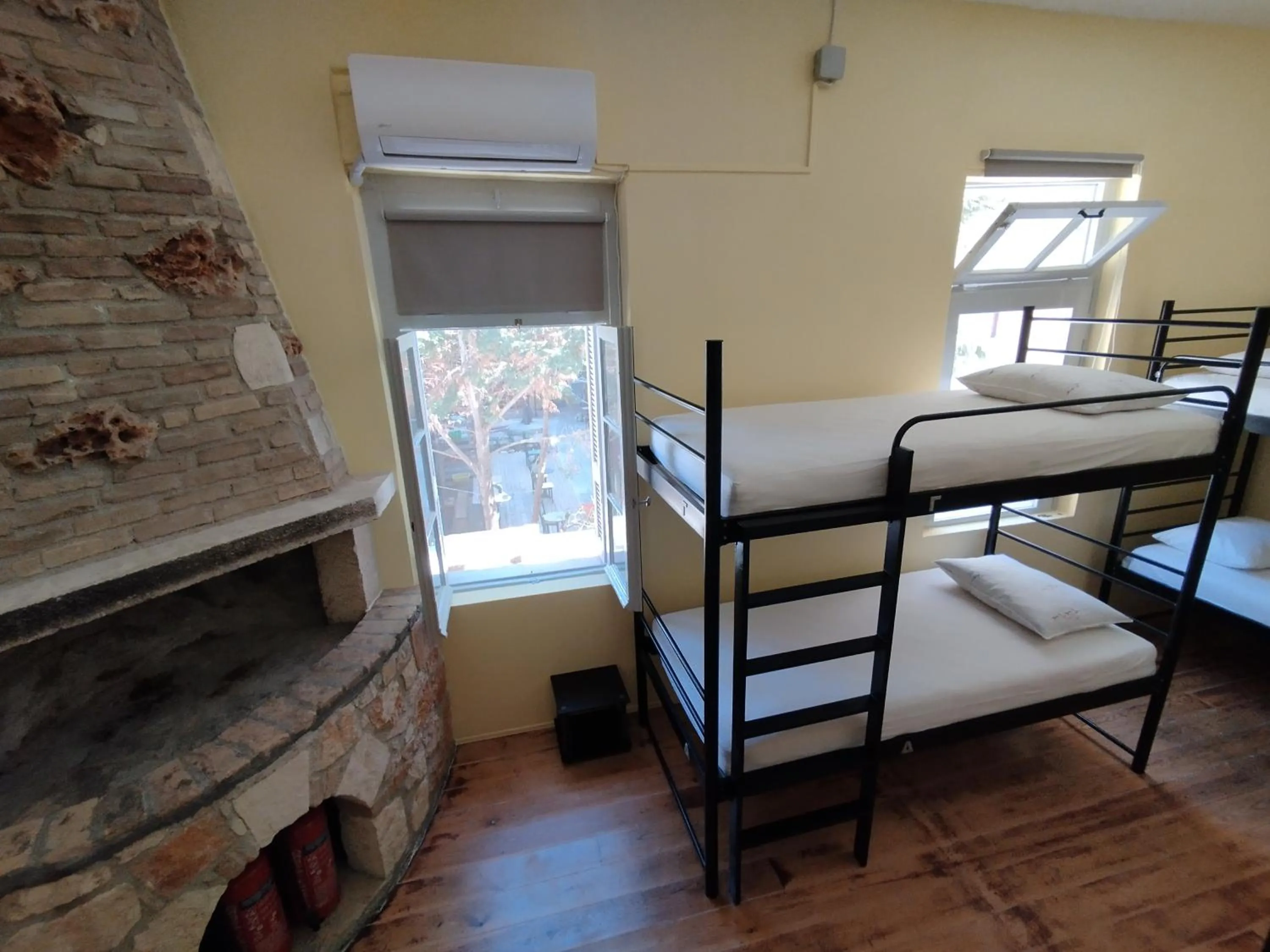 Bedroom, Bed in Chania Hostel Youth 18-50