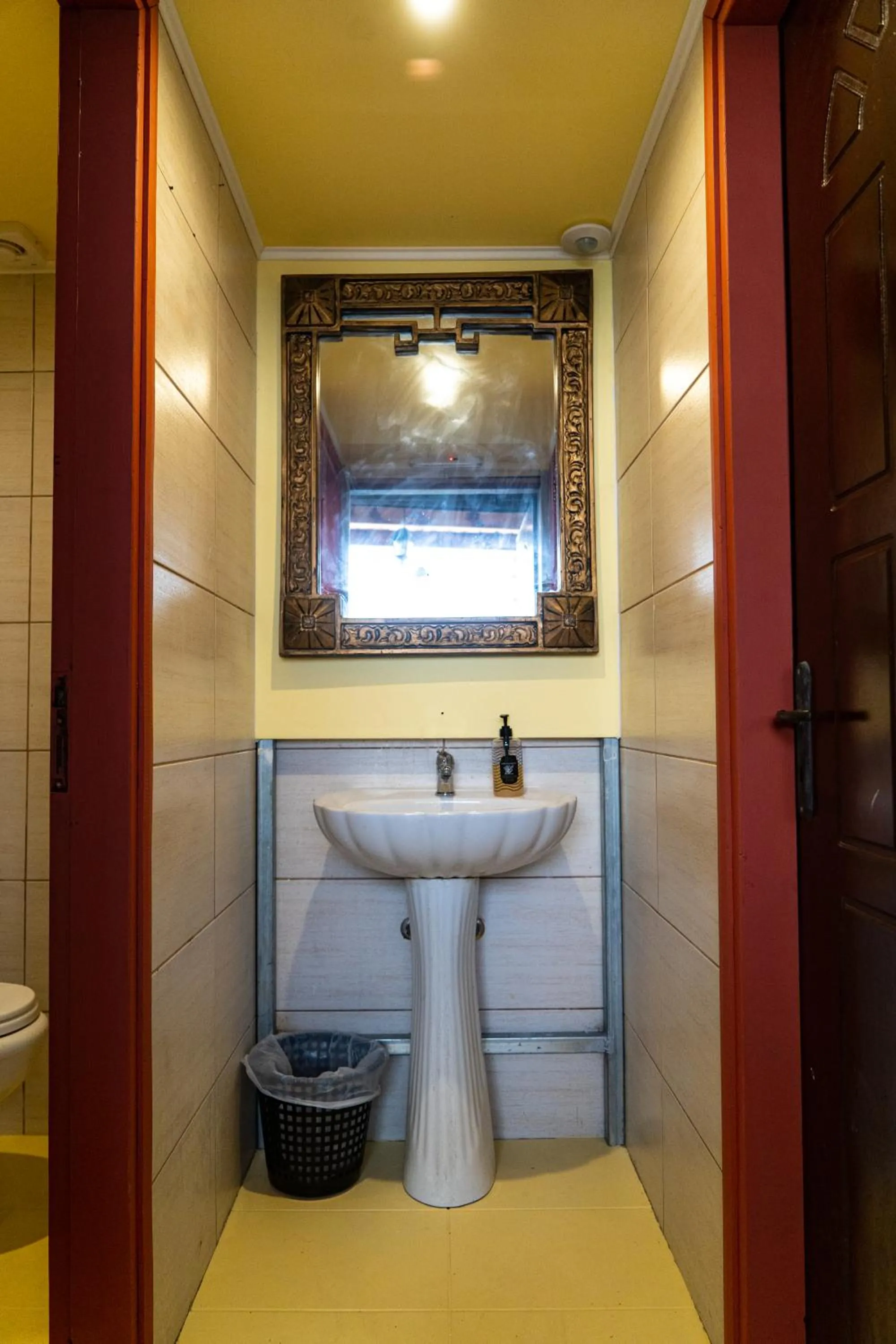 Toilet in Chania Hostel Youth 18-50