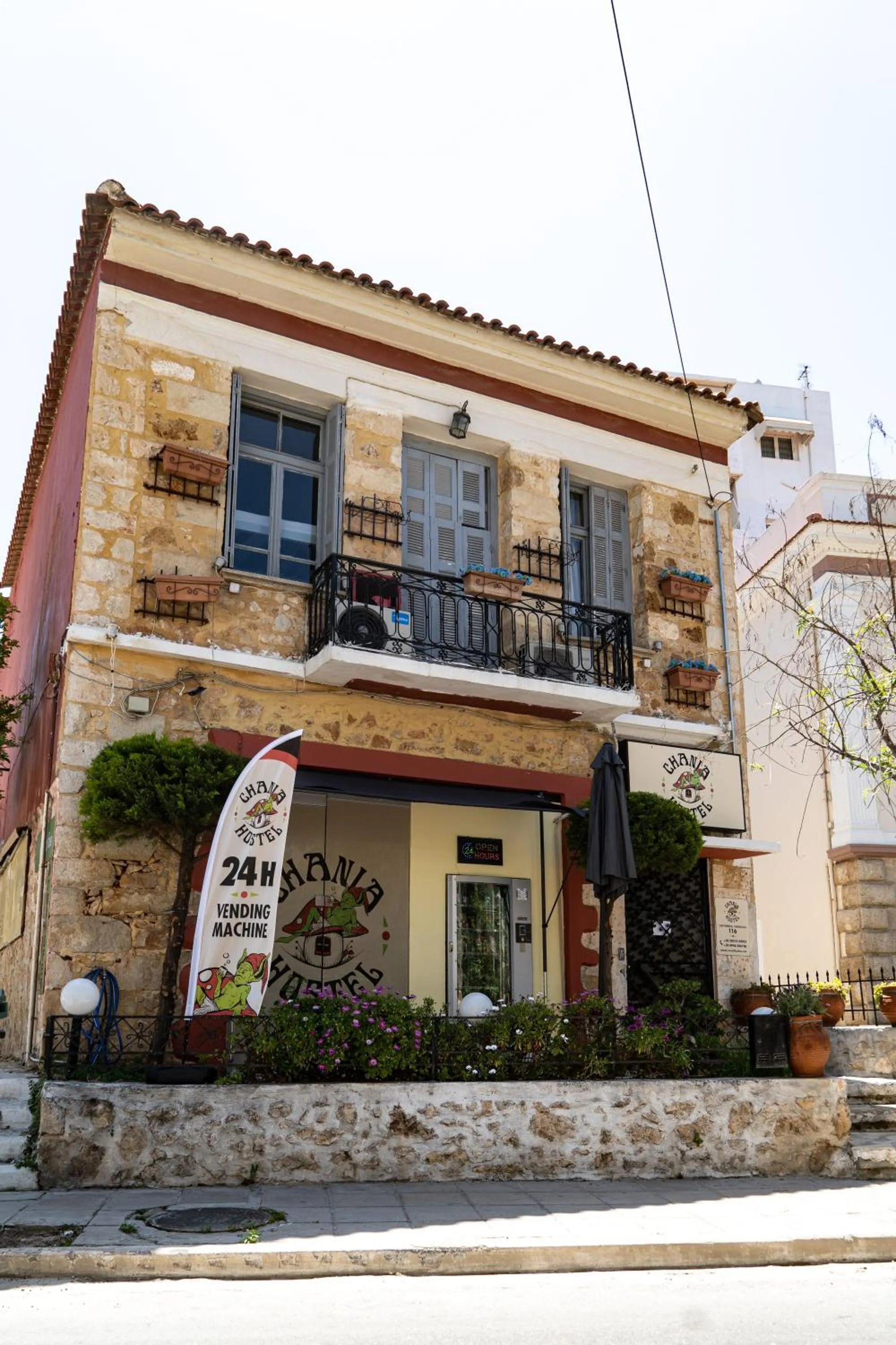 Facade/entrance in Chania Hostel Youth 18-50